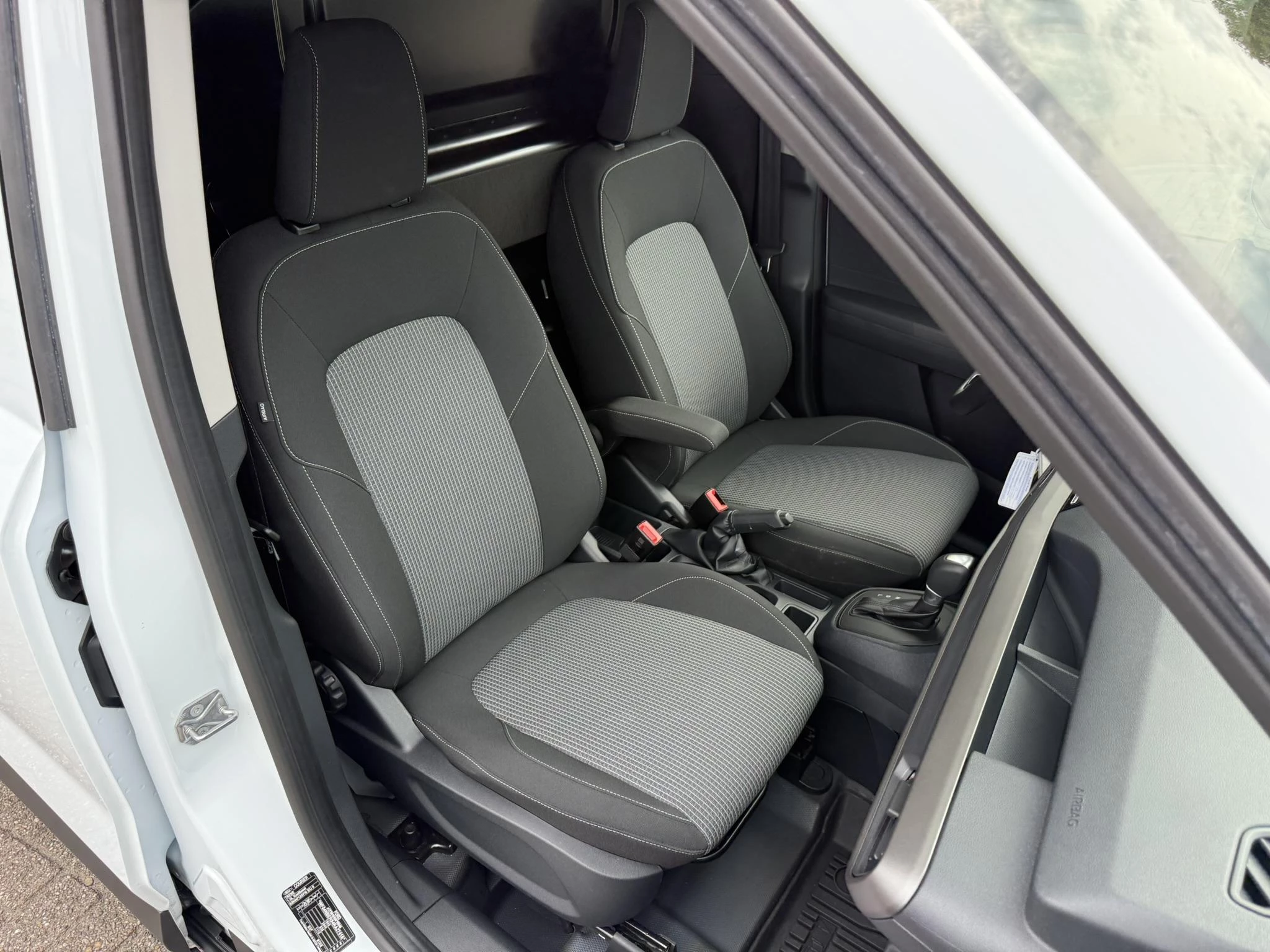 Hoofdafbeelding Ford Transit Courier