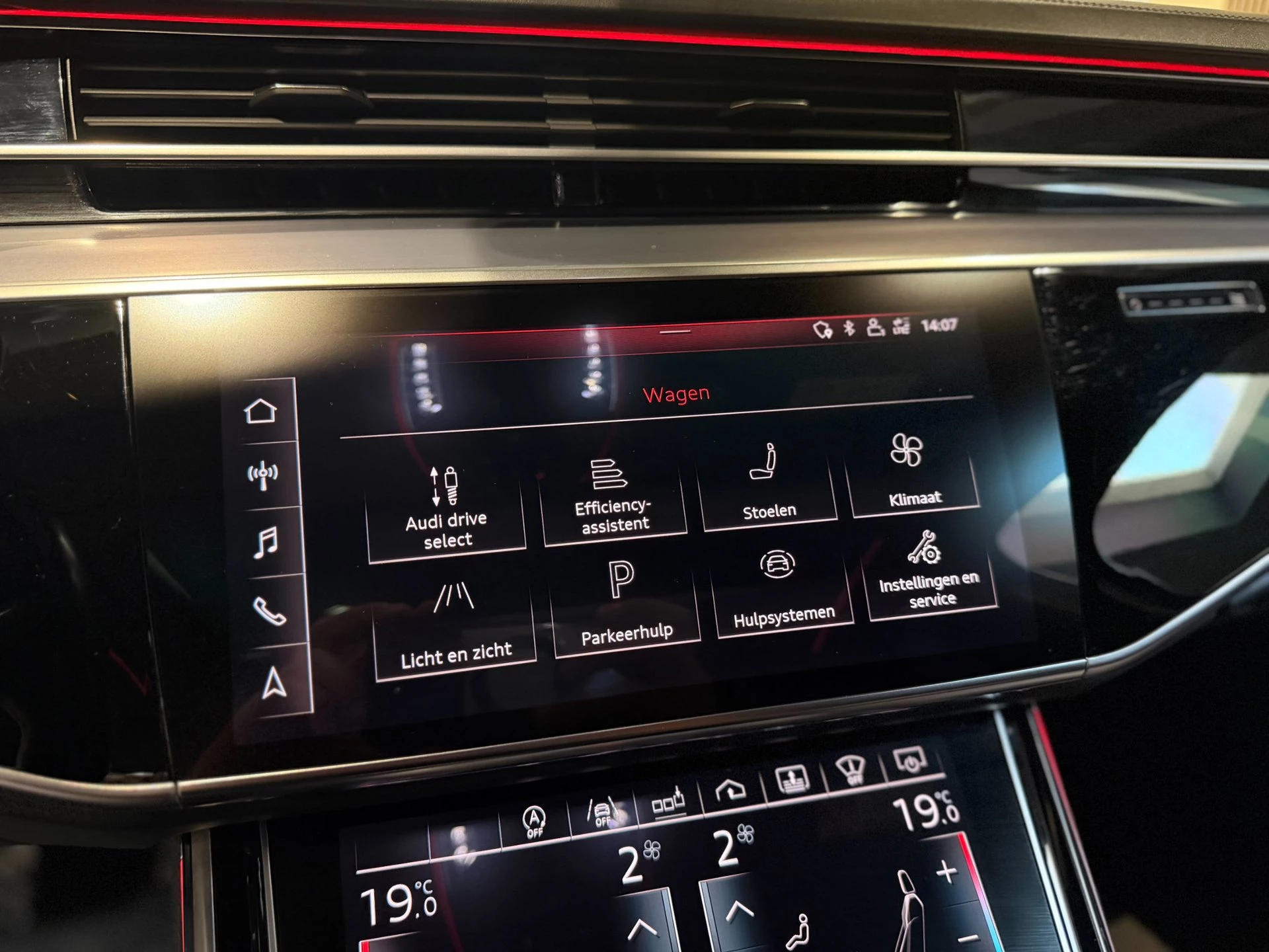 Hoofdafbeelding Audi A8