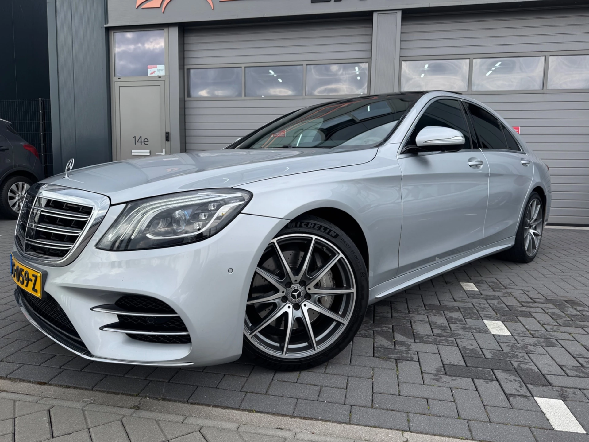 Hoofdafbeelding Mercedes-Benz S-Klasse