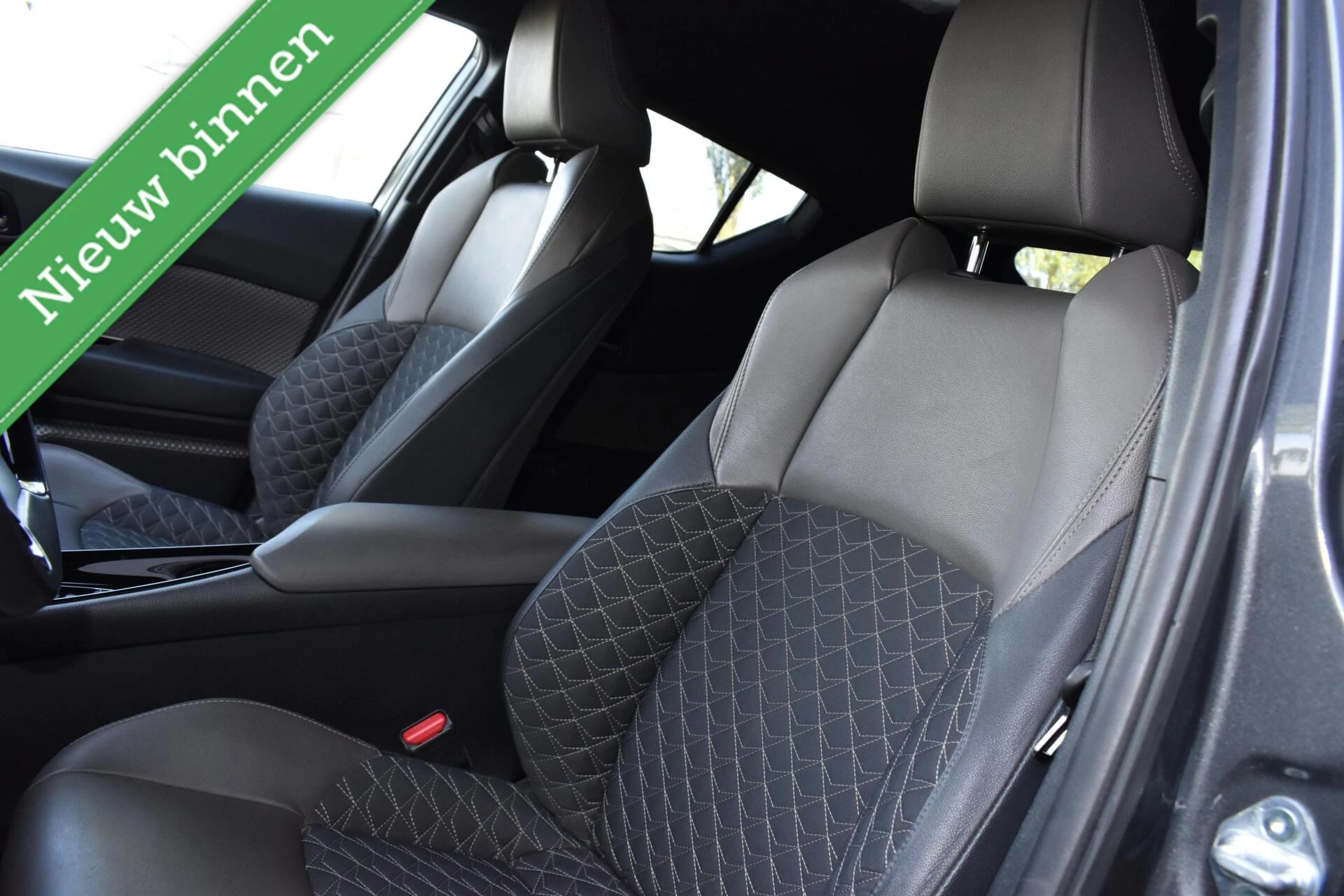 Hoofdafbeelding Toyota C-HR