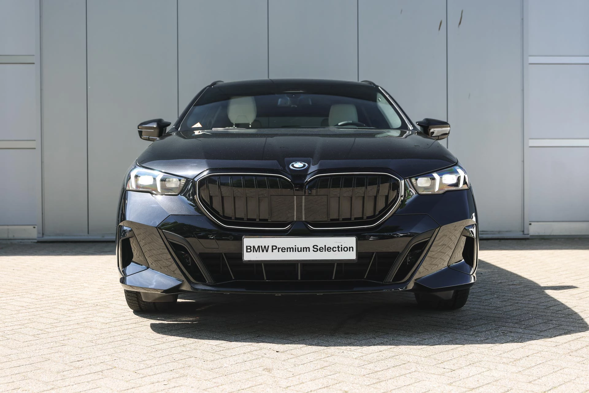 Hoofdafbeelding BMW i5