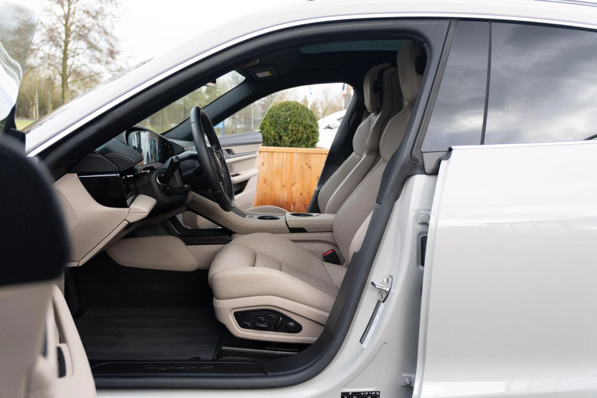 Hoofdafbeelding Porsche Taycan