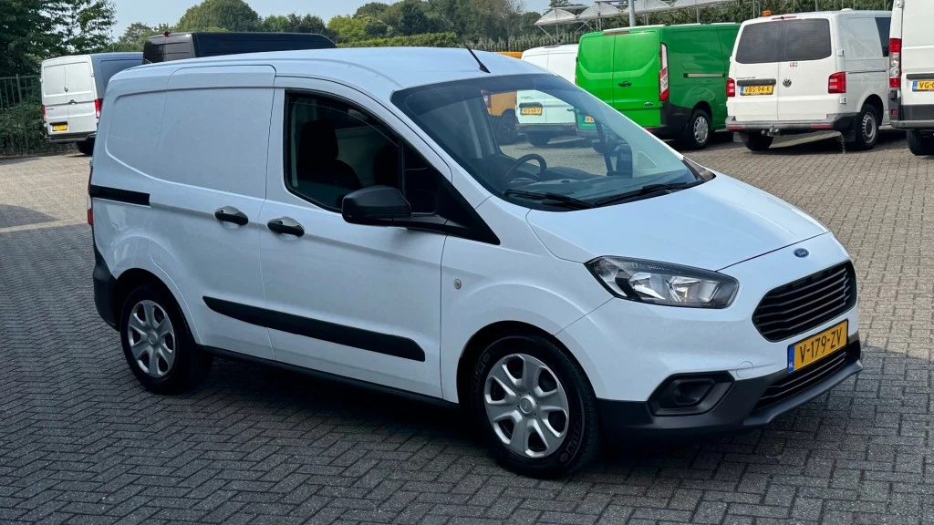 Hoofdafbeelding Ford Transit Courier