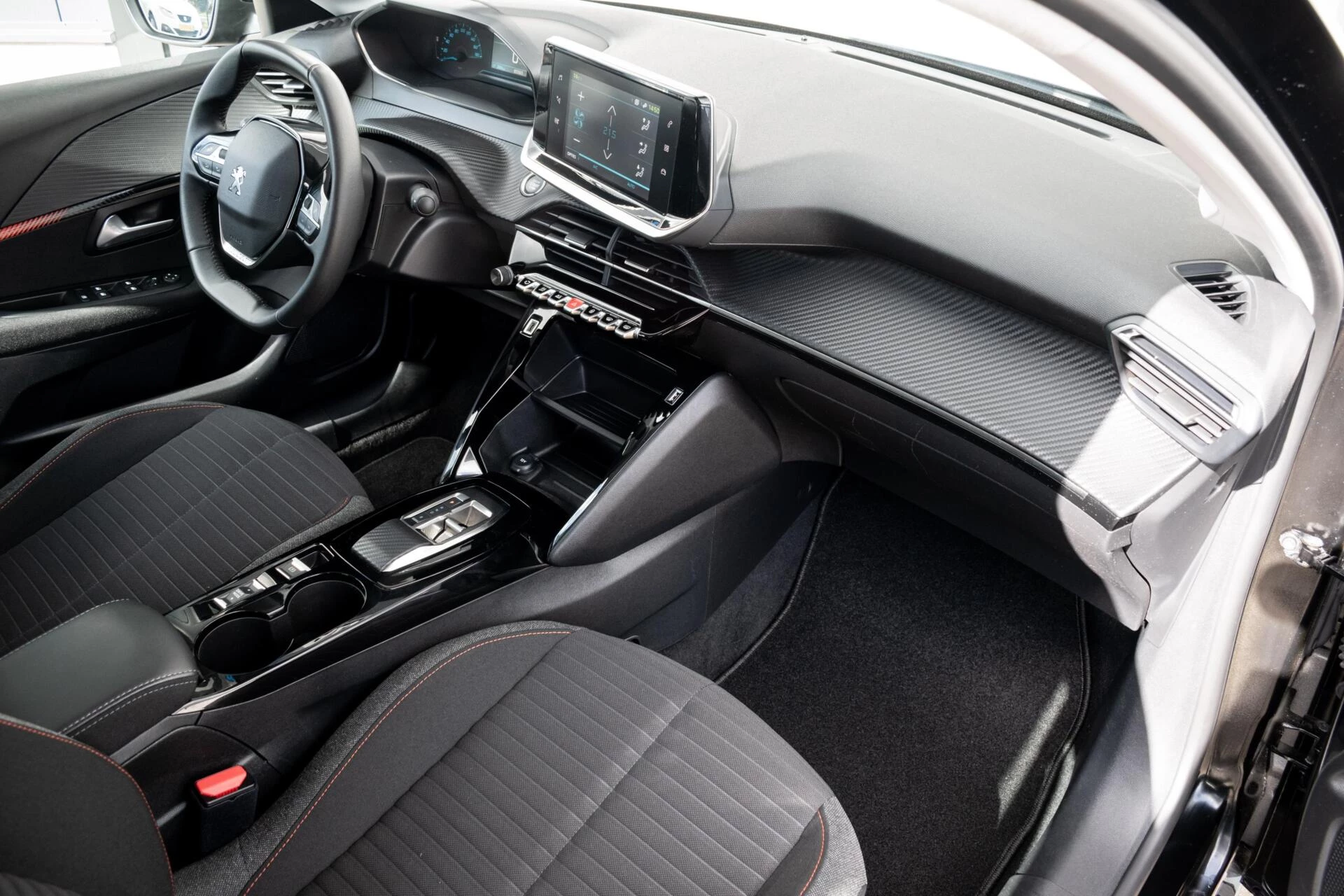 Hoofdafbeelding Peugeot e-208