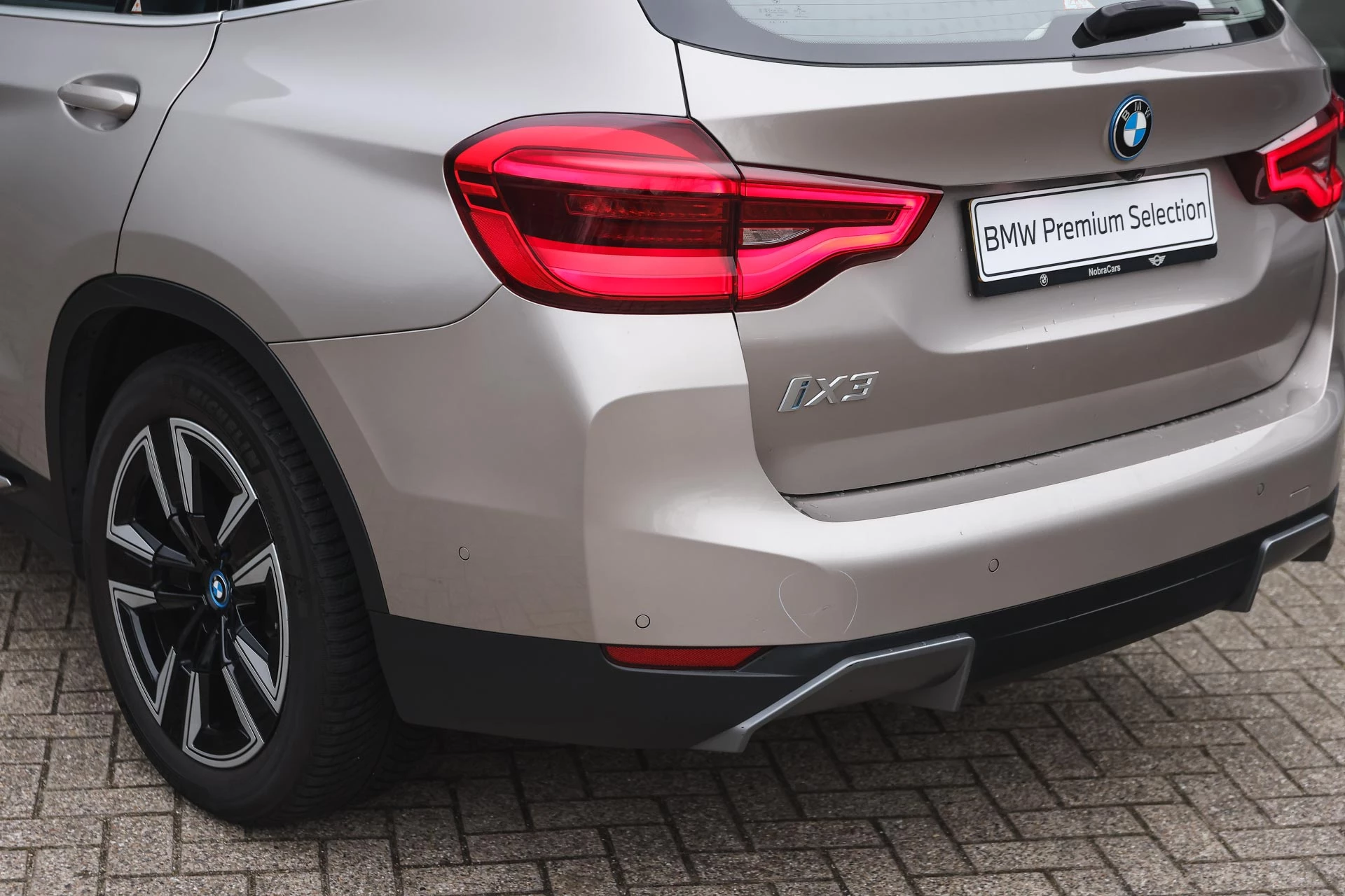 Hoofdafbeelding BMW iX3