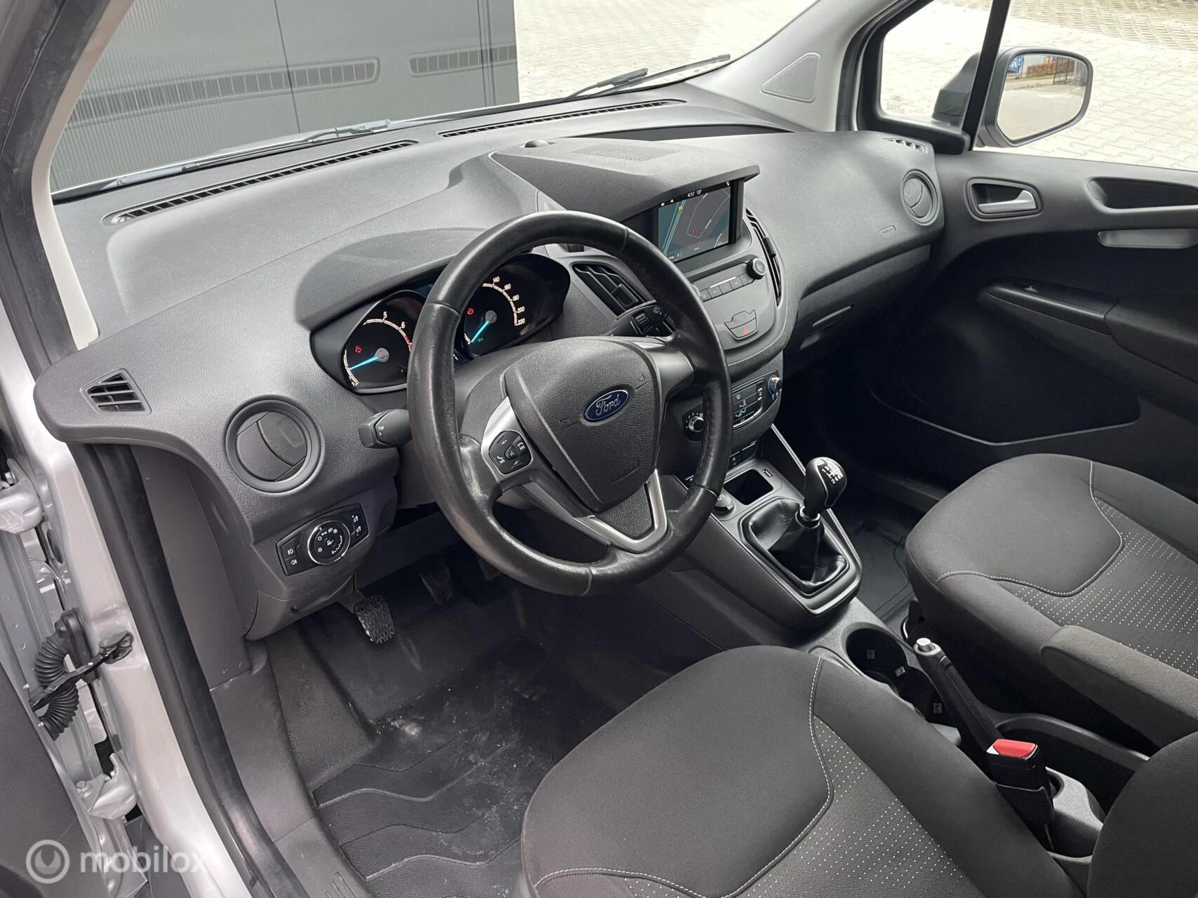 Hoofdafbeelding Ford Transit Courier