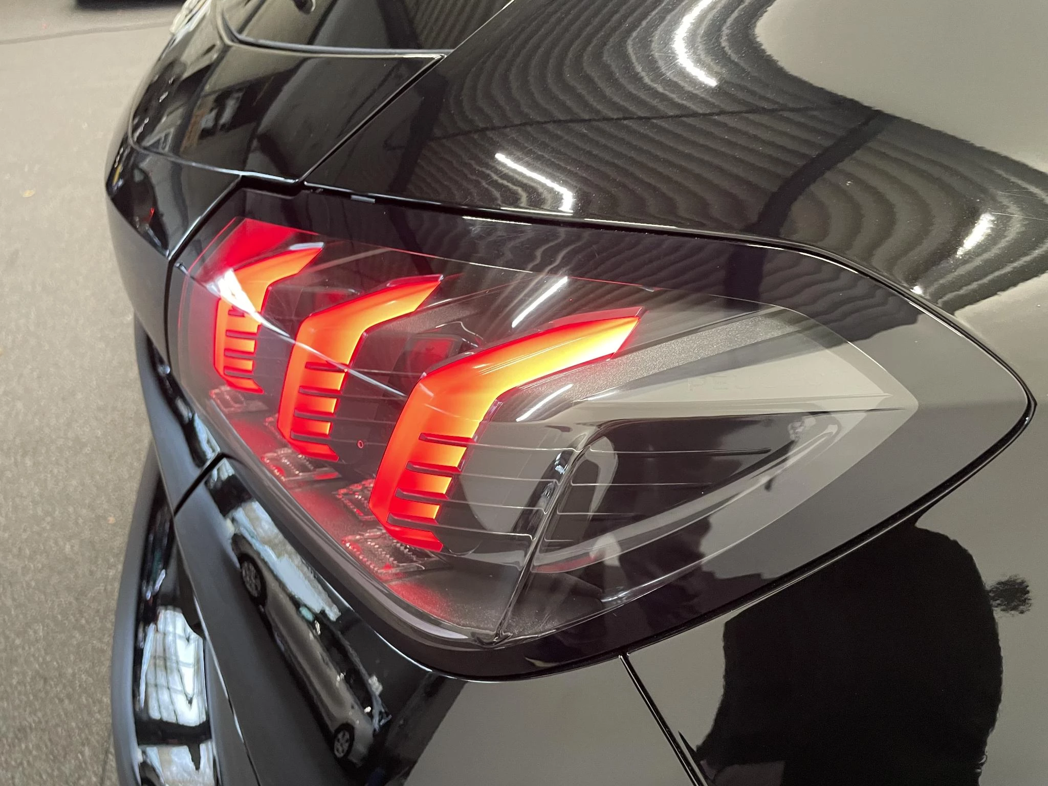 Hoofdafbeelding Peugeot e-208