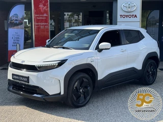 Toyota Urban Cruiser Dynamic 61 kWh STOEL/STUURVERWARMING BLIND-SPOT KEYLESS WARMTEPOMP CAMERA PARK-SENSOREN NAVI CAMERA APPLE/ANDROID