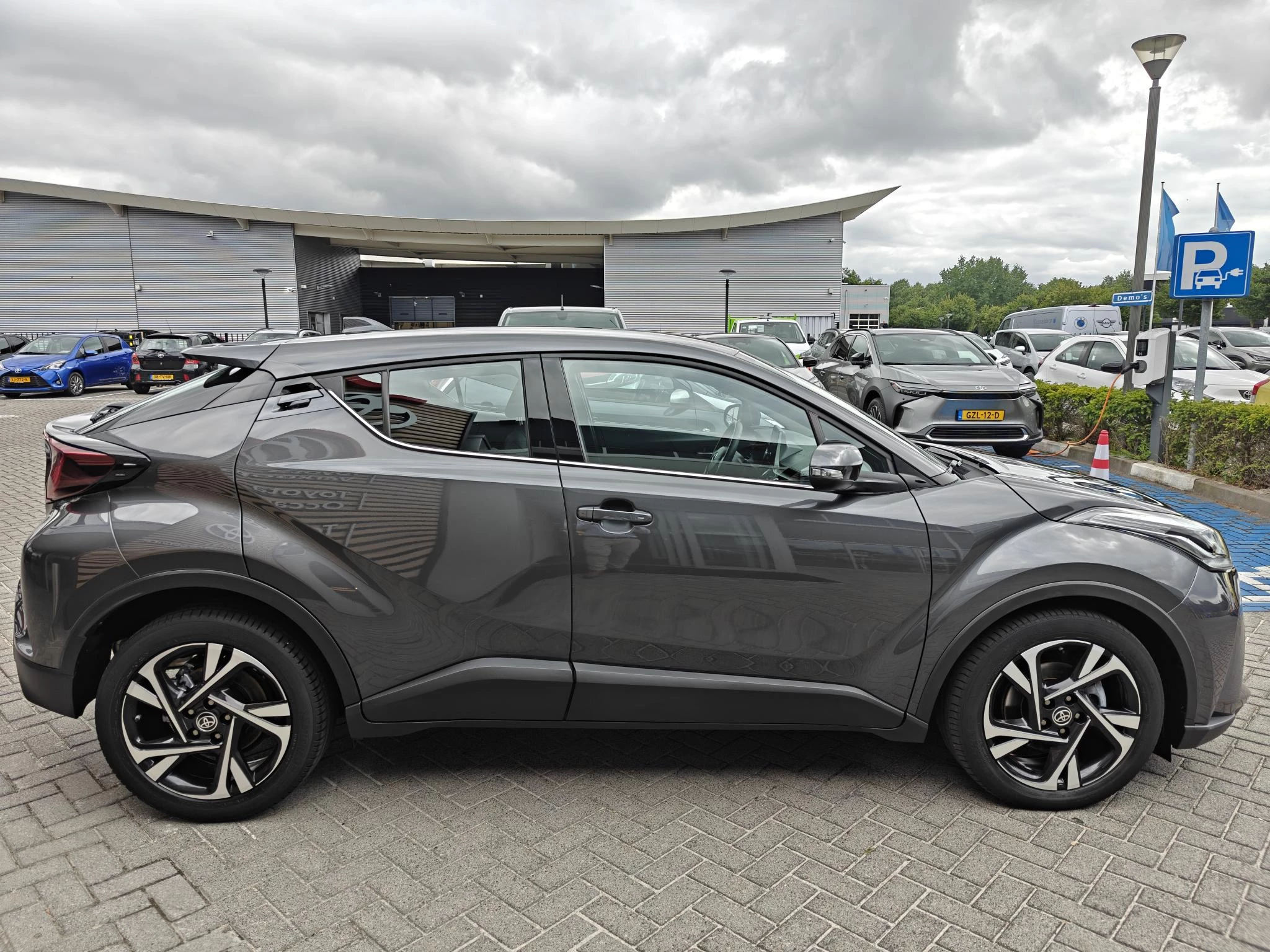 Hoofdafbeelding Toyota C-HR