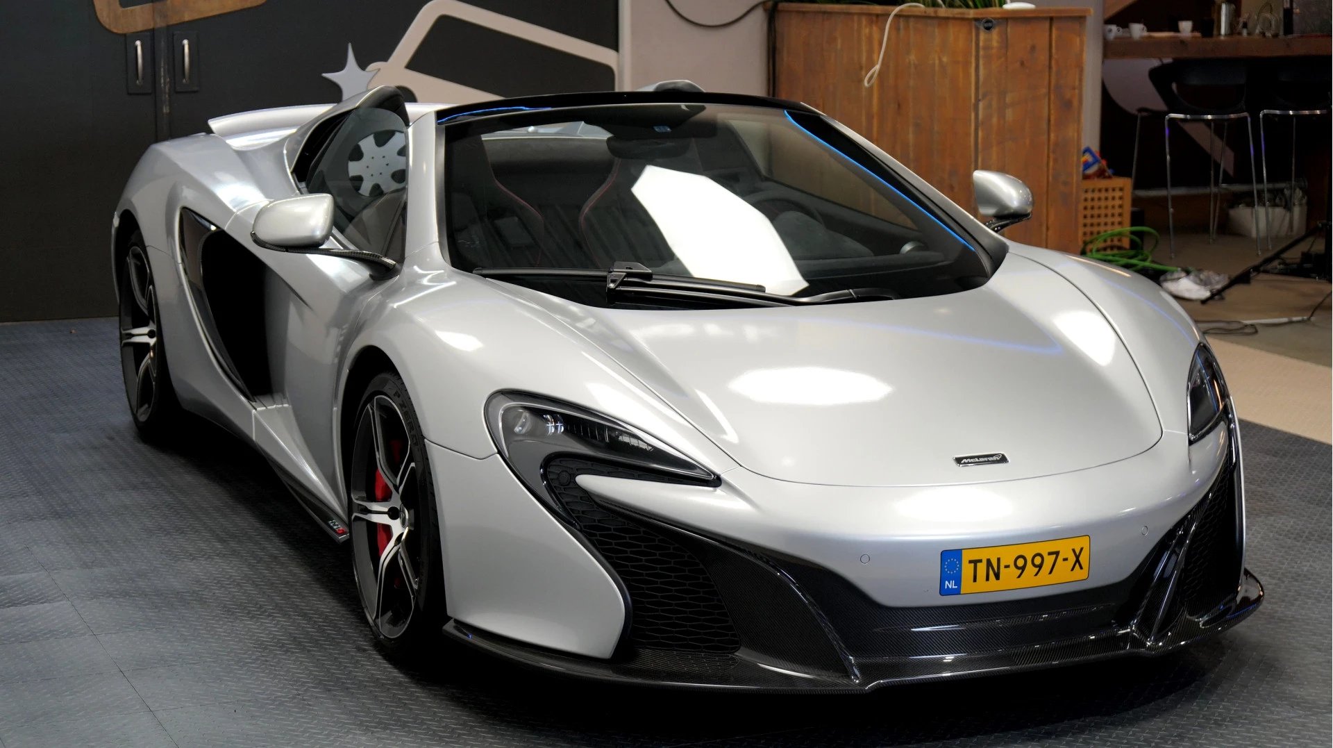 Hoofdafbeelding McLaren 650S