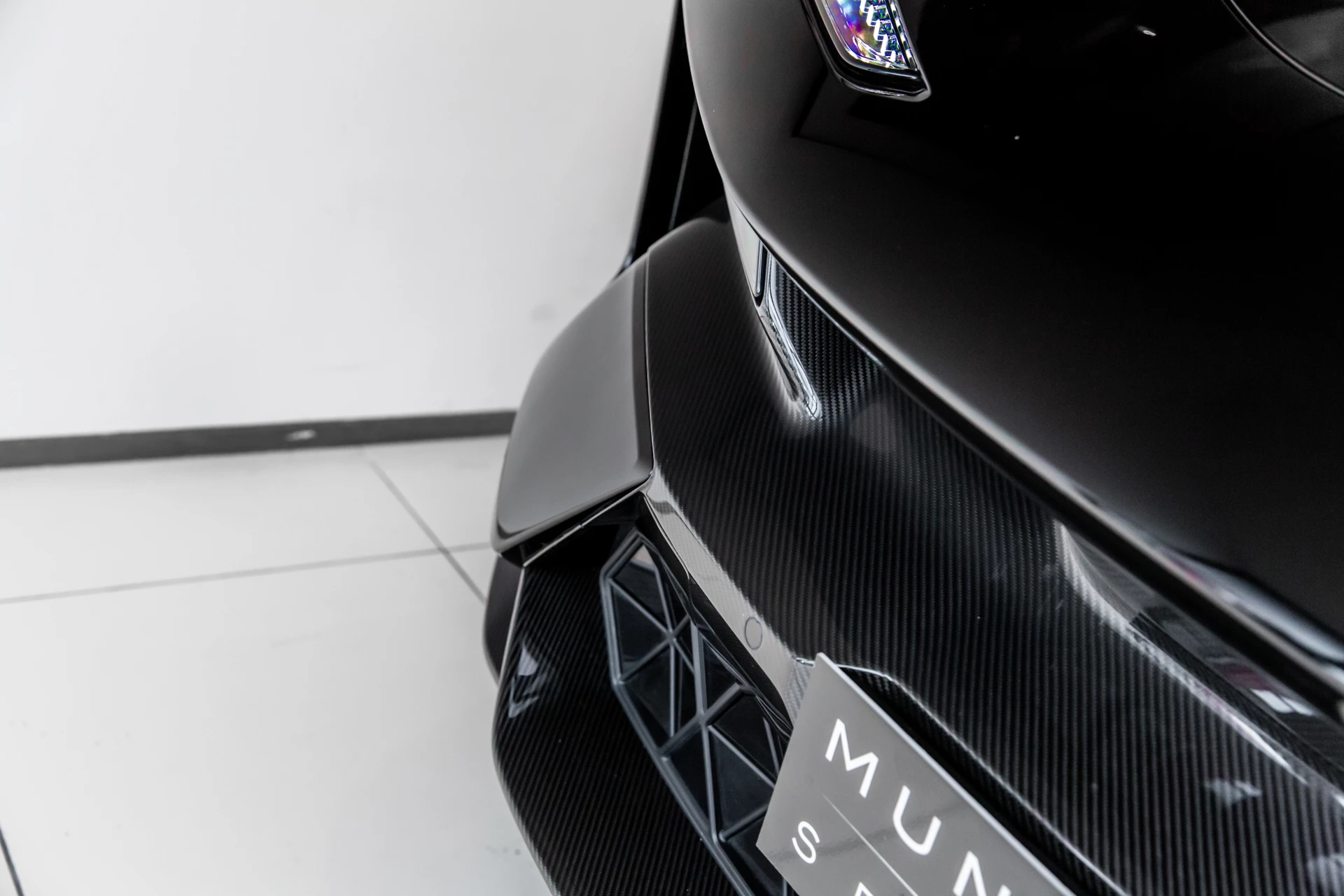 Hoofdafbeelding Lotus Eletre