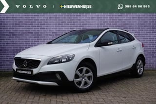 Volvo V40 Cross Country 1.6 T4 Kinetic | 180PK | Panorama dak | Trekhaak | Camera | Cruise control | Climate control | parkeersensoren achter |