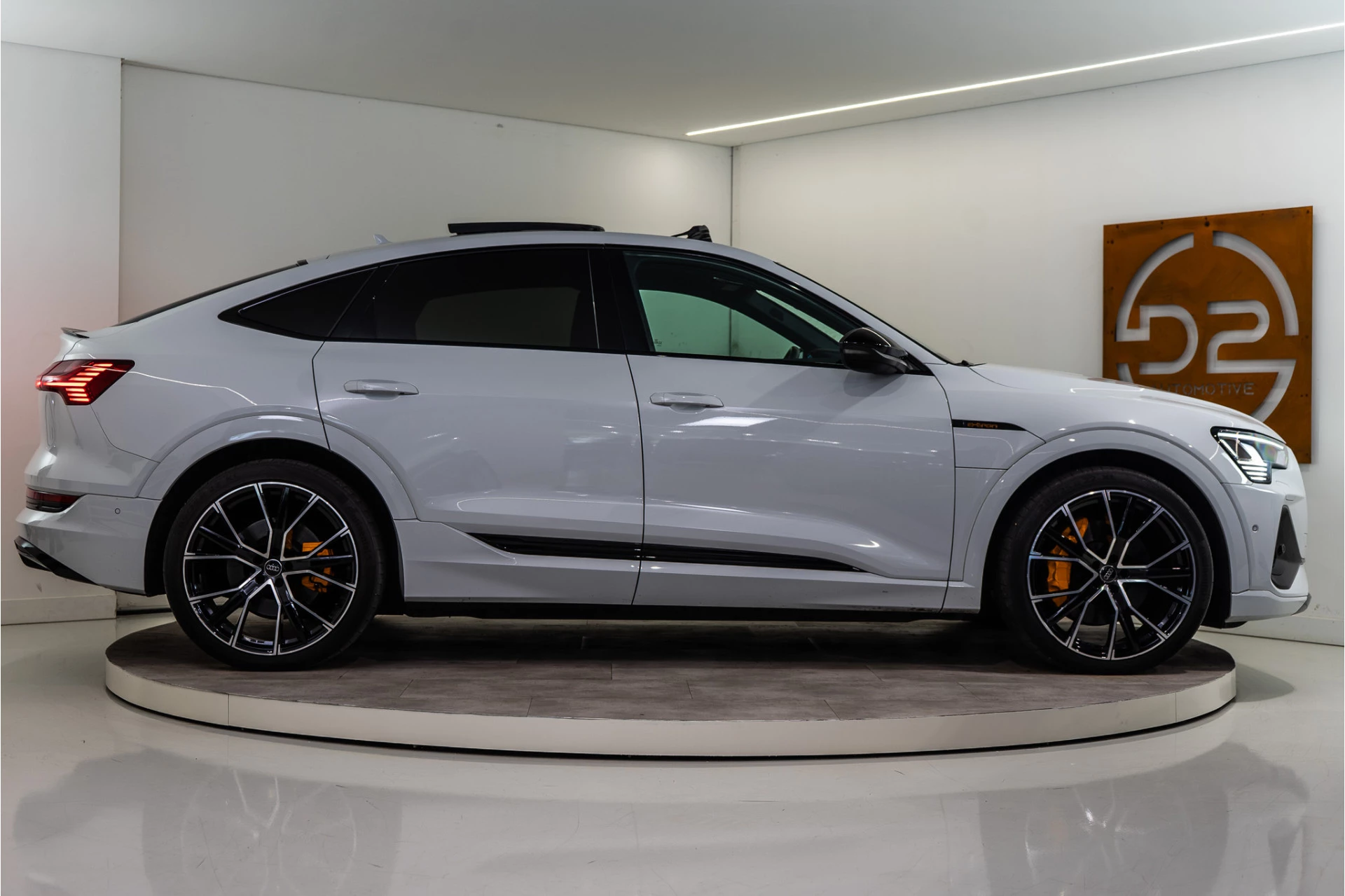Hoofdafbeelding Audi e-tron
