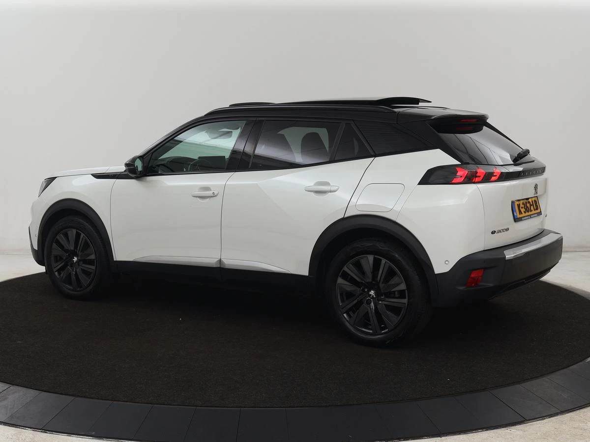 Hoofdafbeelding Peugeot e-2008