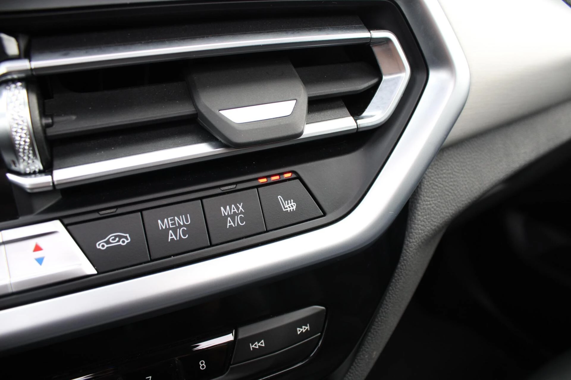 Hoofdafbeelding BMW iX3