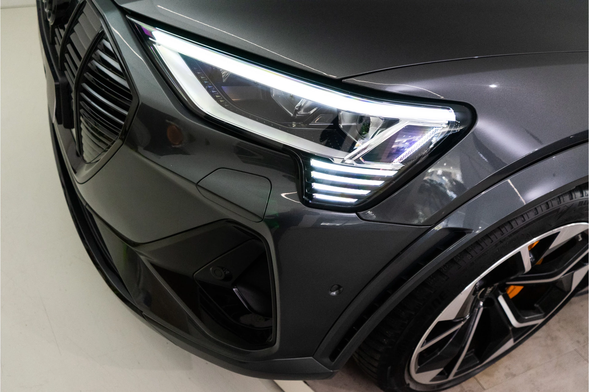 Hoofdafbeelding Audi e-tron