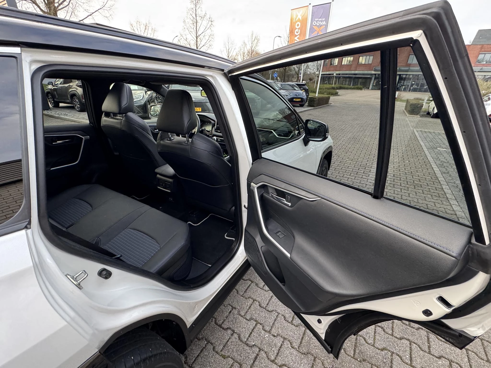 Hoofdafbeelding Toyota RAV4