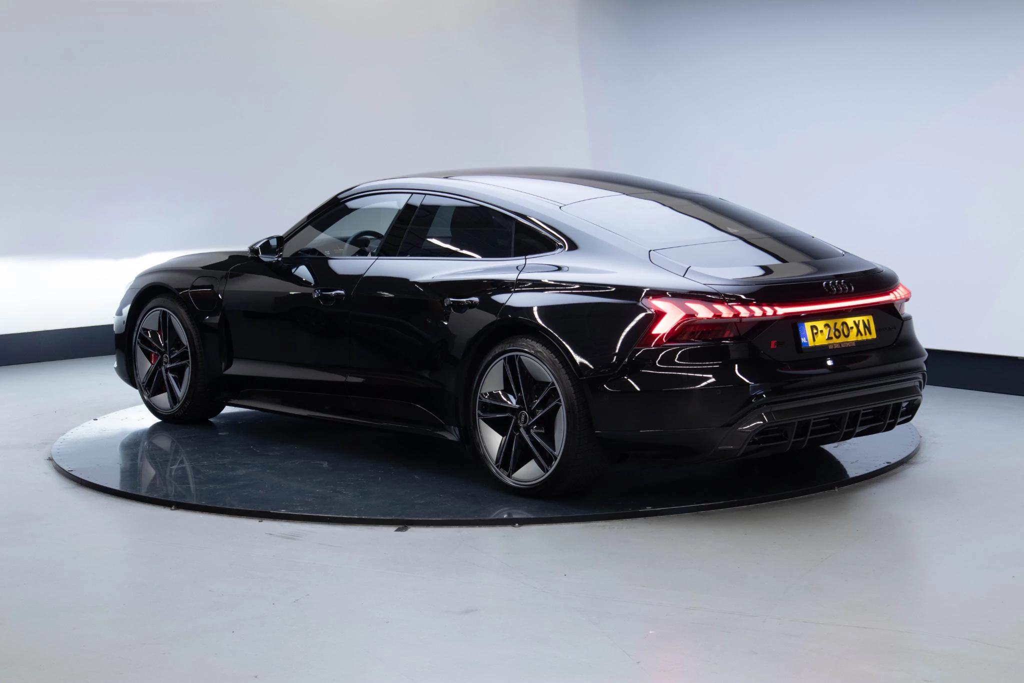 Hoofdafbeelding Audi e-tron GT
