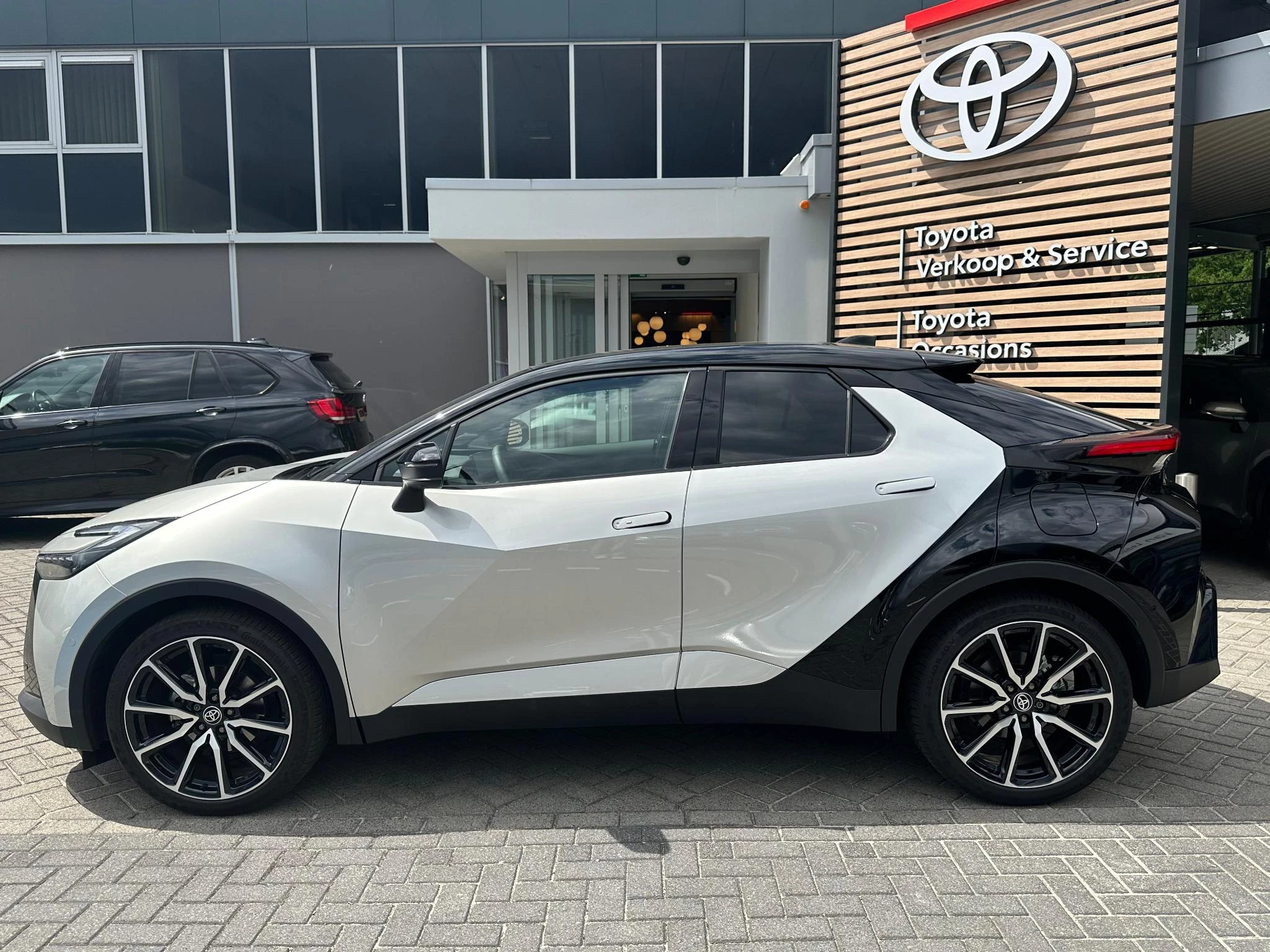 Hoofdafbeelding Toyota C-HR