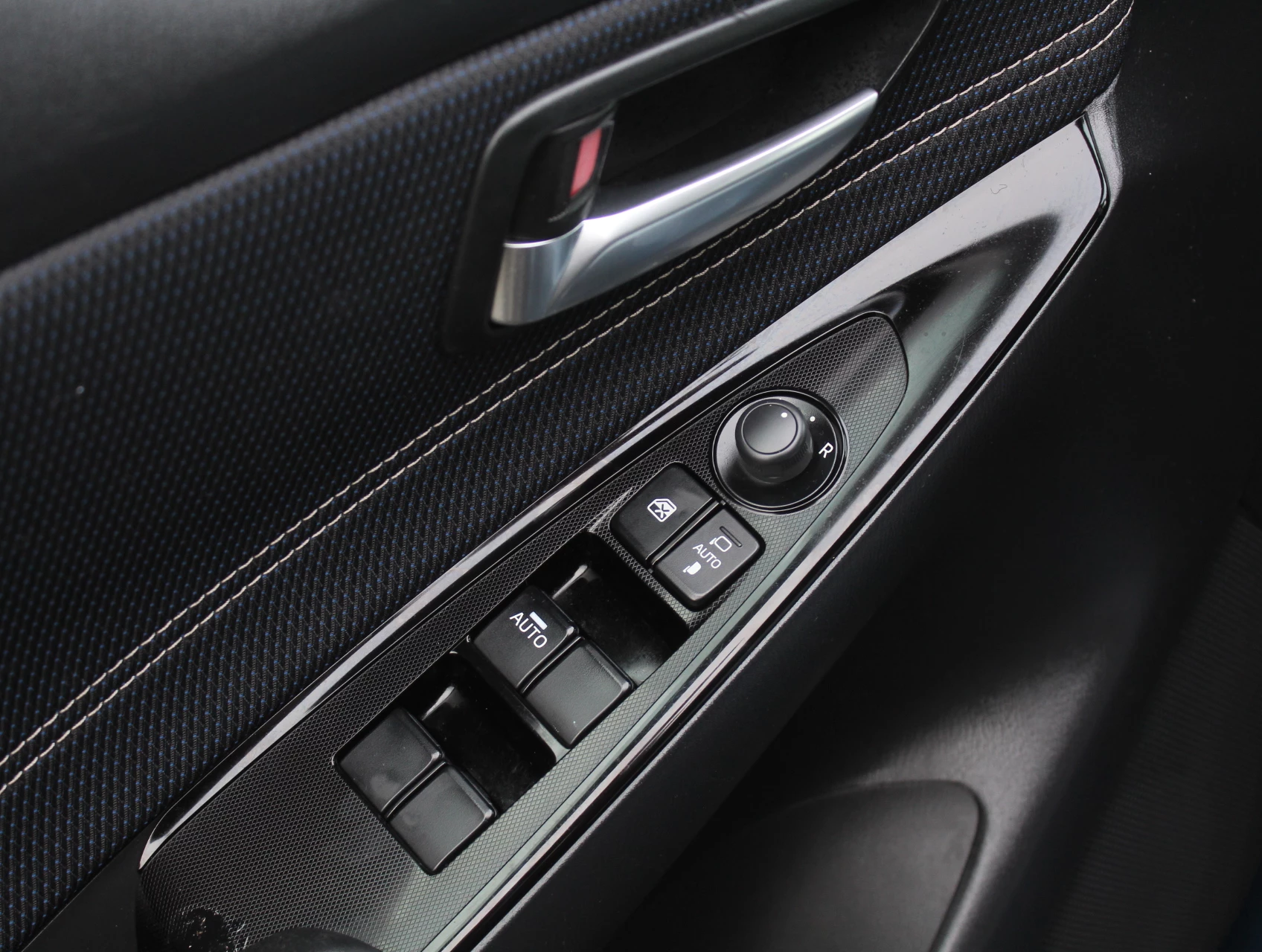 Hoofdafbeelding Mazda 2