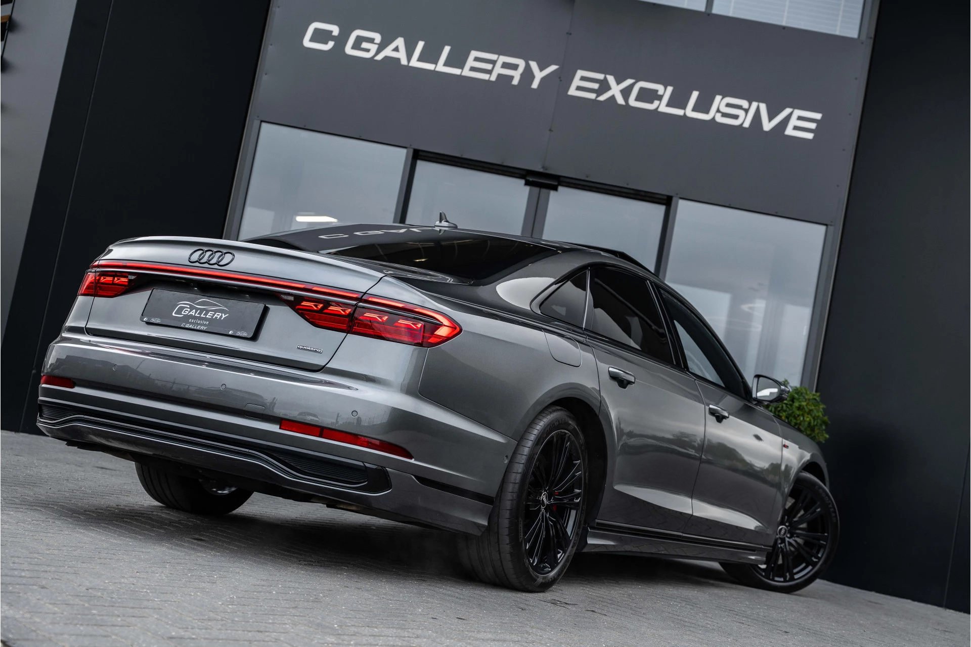 Hoofdafbeelding Audi A8