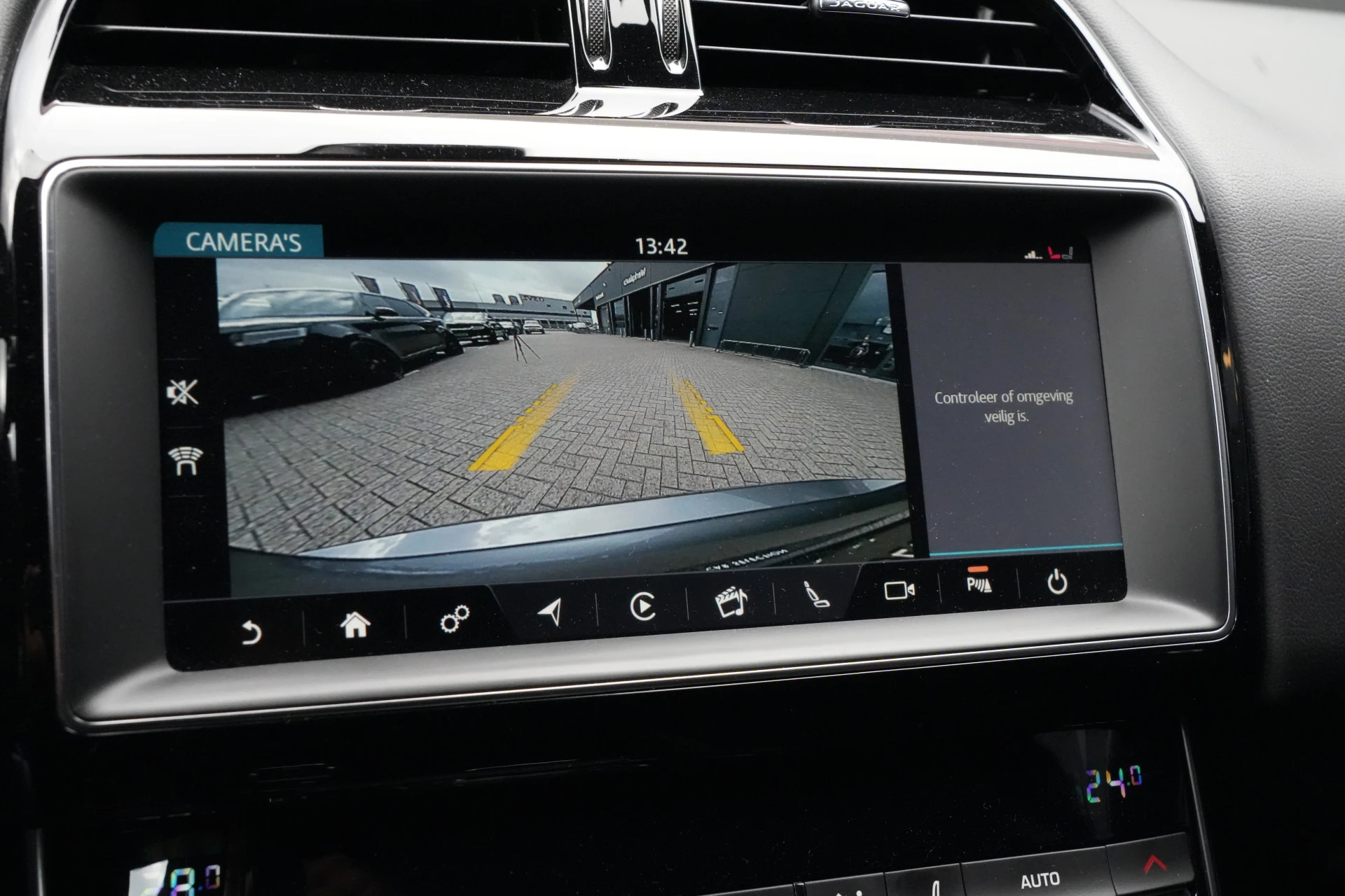 Hoofdafbeelding Jaguar XE