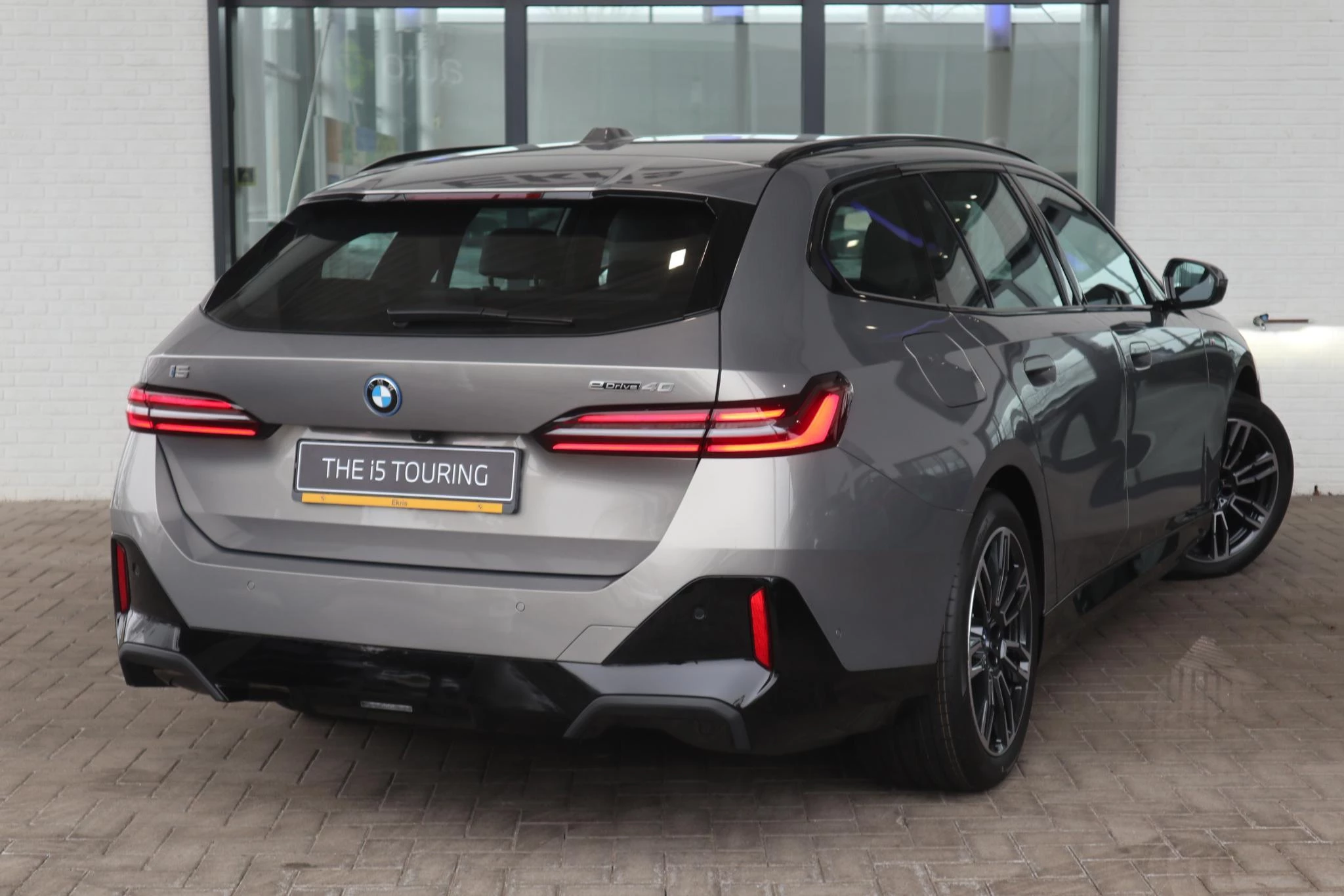 Hoofdafbeelding BMW i5