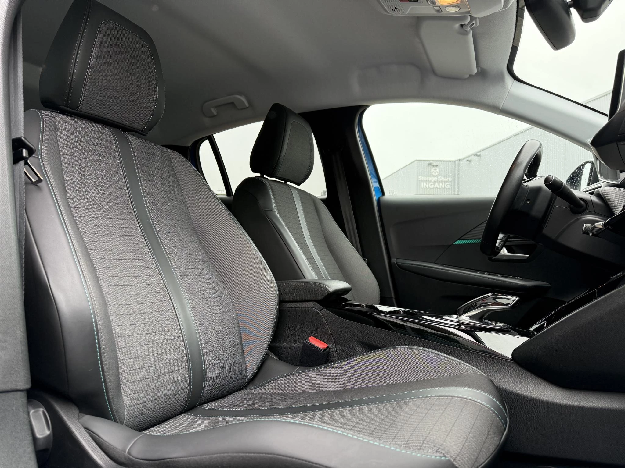 Hoofdafbeelding Peugeot e-208