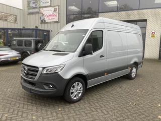 Hoofdafbeelding Mercedes-Benz Sprinter Mercedes-Benz Sprinter 317 CDI L2H2 PRO 3500kg Trekgewicht, Geveerde stoel, LED verlichting