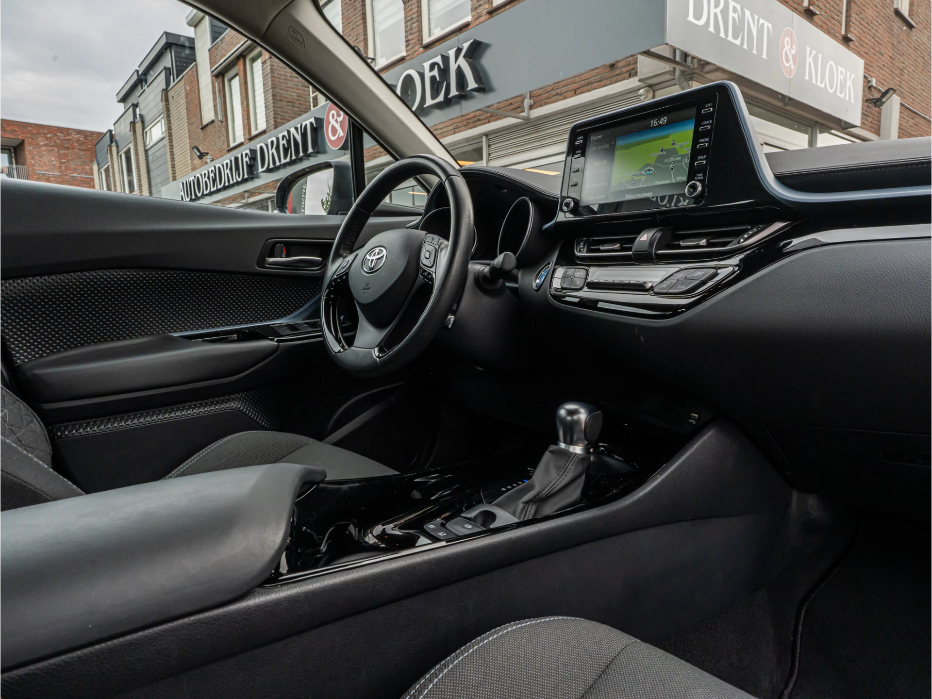 Hoofdafbeelding Toyota C-HR