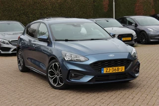 Ford Focus 1.0 EcoBoost ST Line Business / CarPlay / Keyless / Parkeerhulp V+A / 18'' / Stuur+Stoelverwarming / LED / DAB / Cruise Control