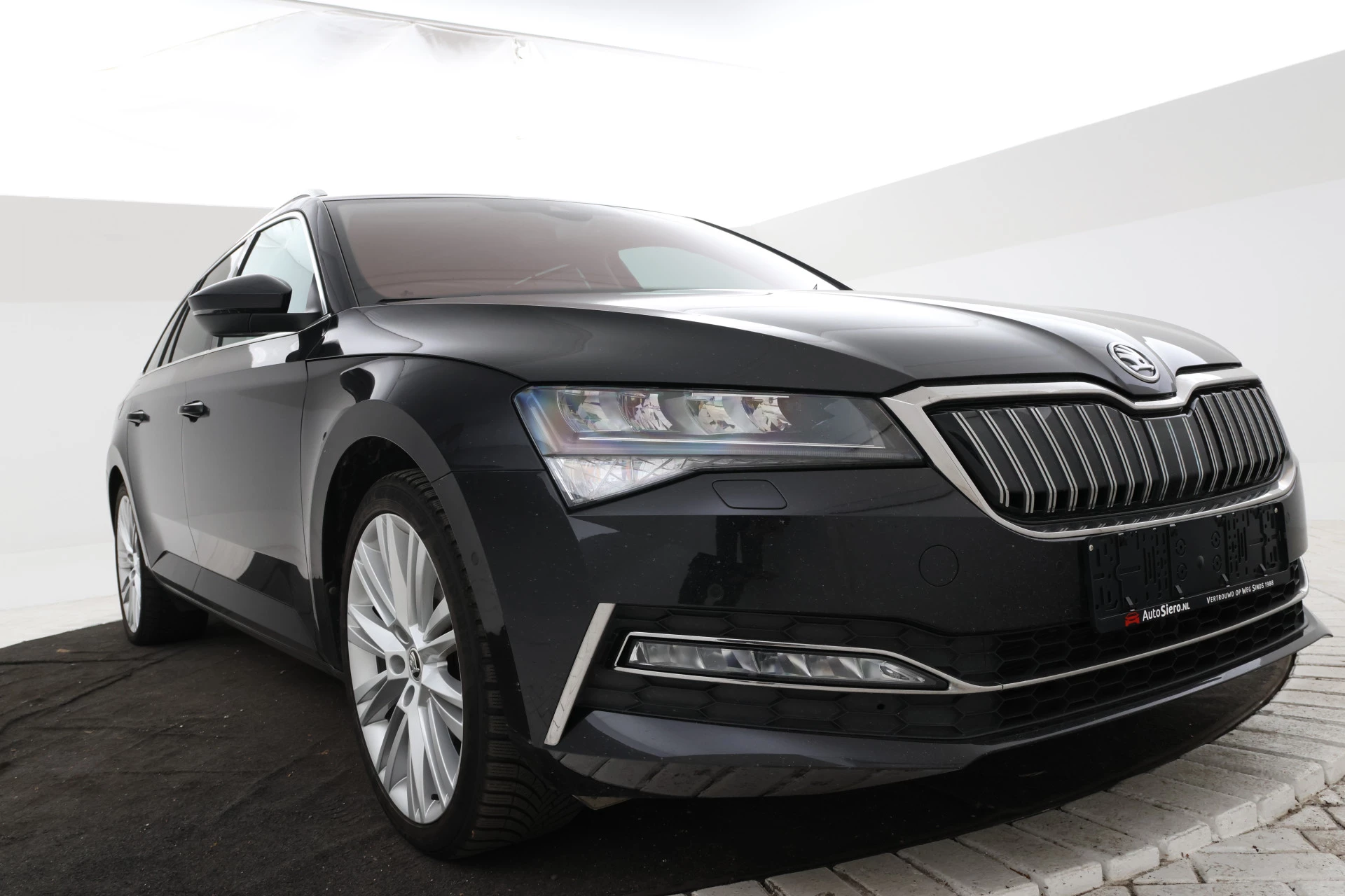 Hoofdafbeelding Škoda Superb