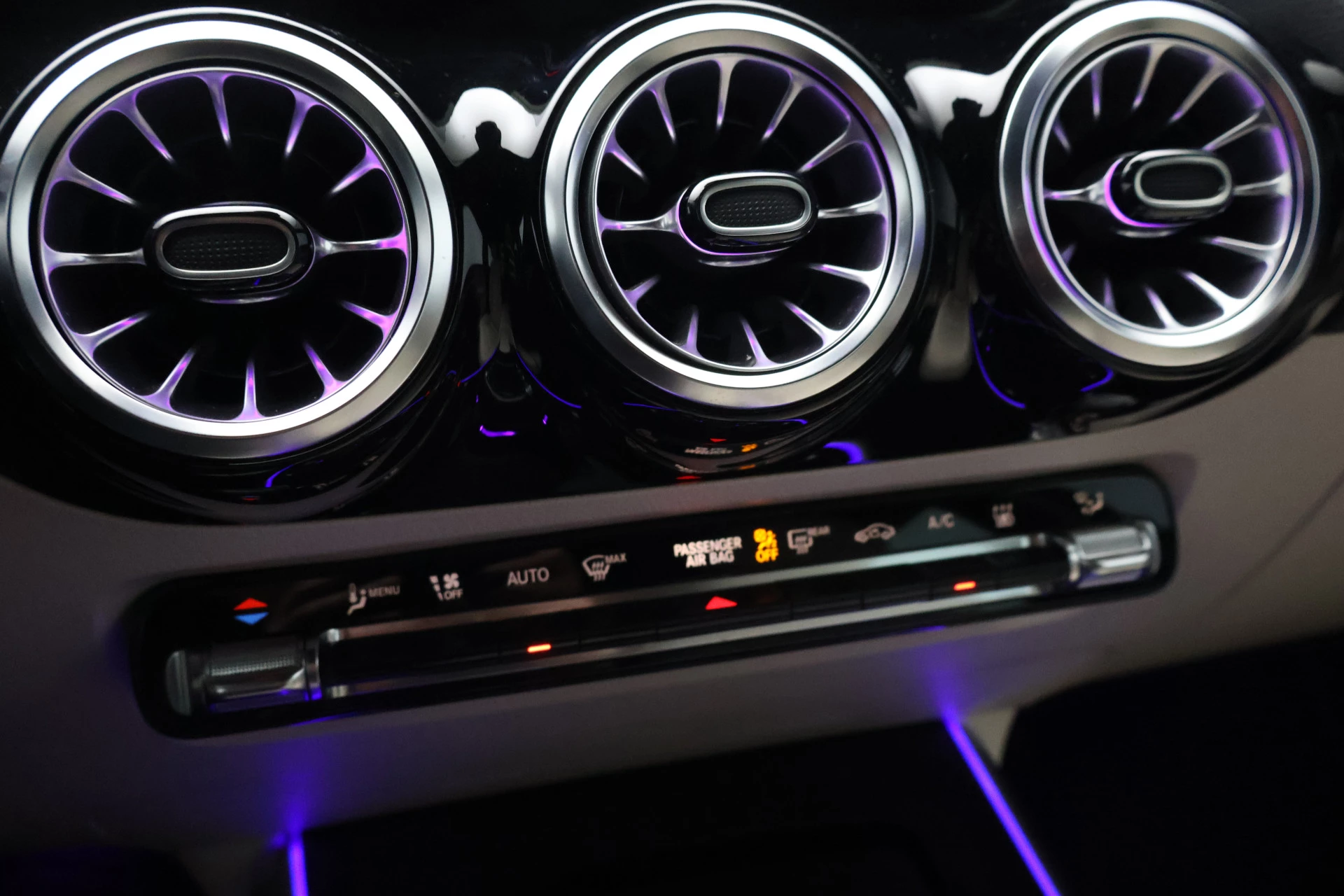 Hoofdafbeelding Mercedes-Benz EQA