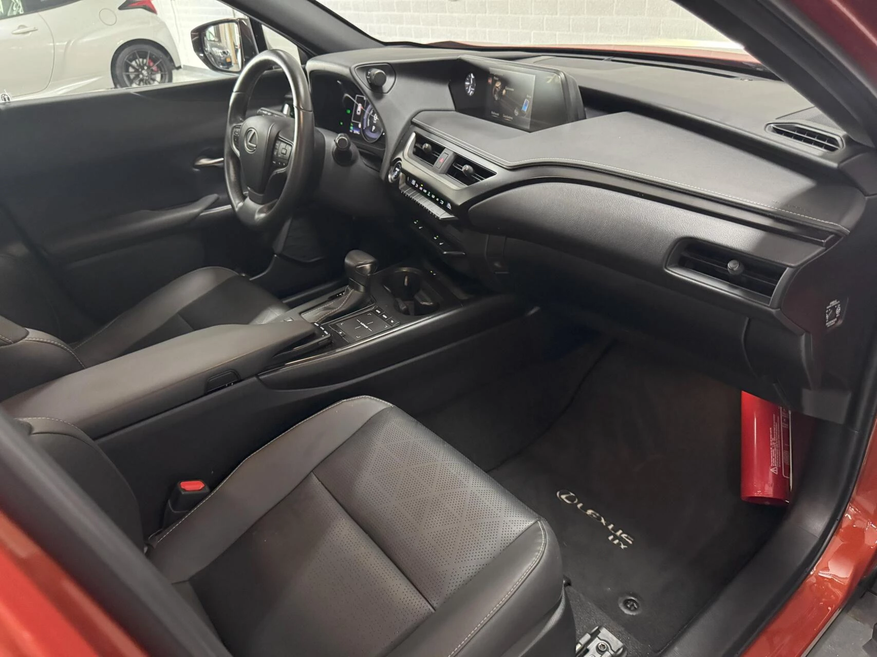 Hoofdafbeelding Lexus UX
