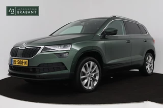 Hoofdafbeelding Škoda Karoq Skoda Karoq 1.5 TSI ACT Style Business (PANORAMADAK, STOELVERWARMING, CAMERA, ELEKTR STOELEN, SFEERVERLICHTING, NL-AUTO)