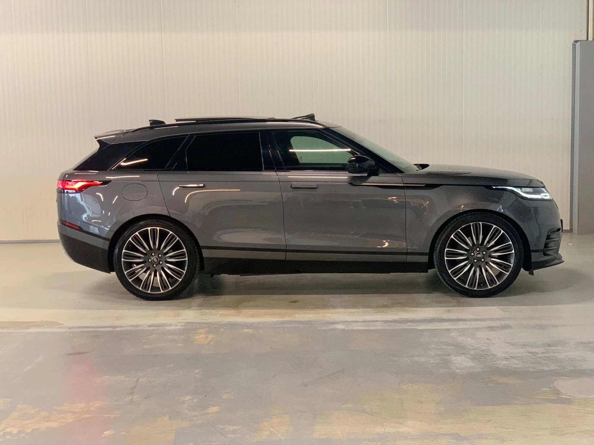 Hoofdafbeelding Land Rover Range Rover Velar