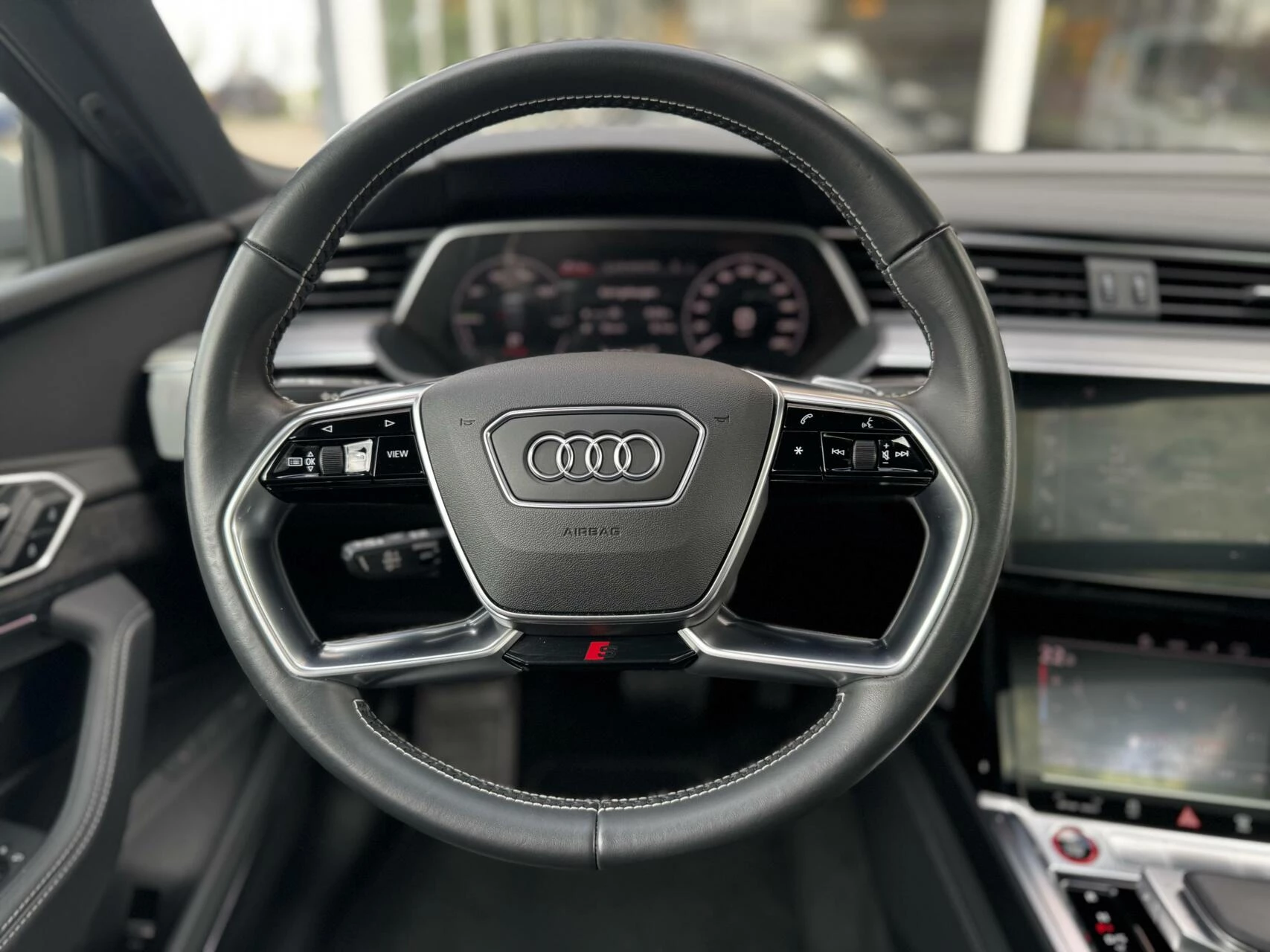 Hoofdafbeelding Audi e-tron