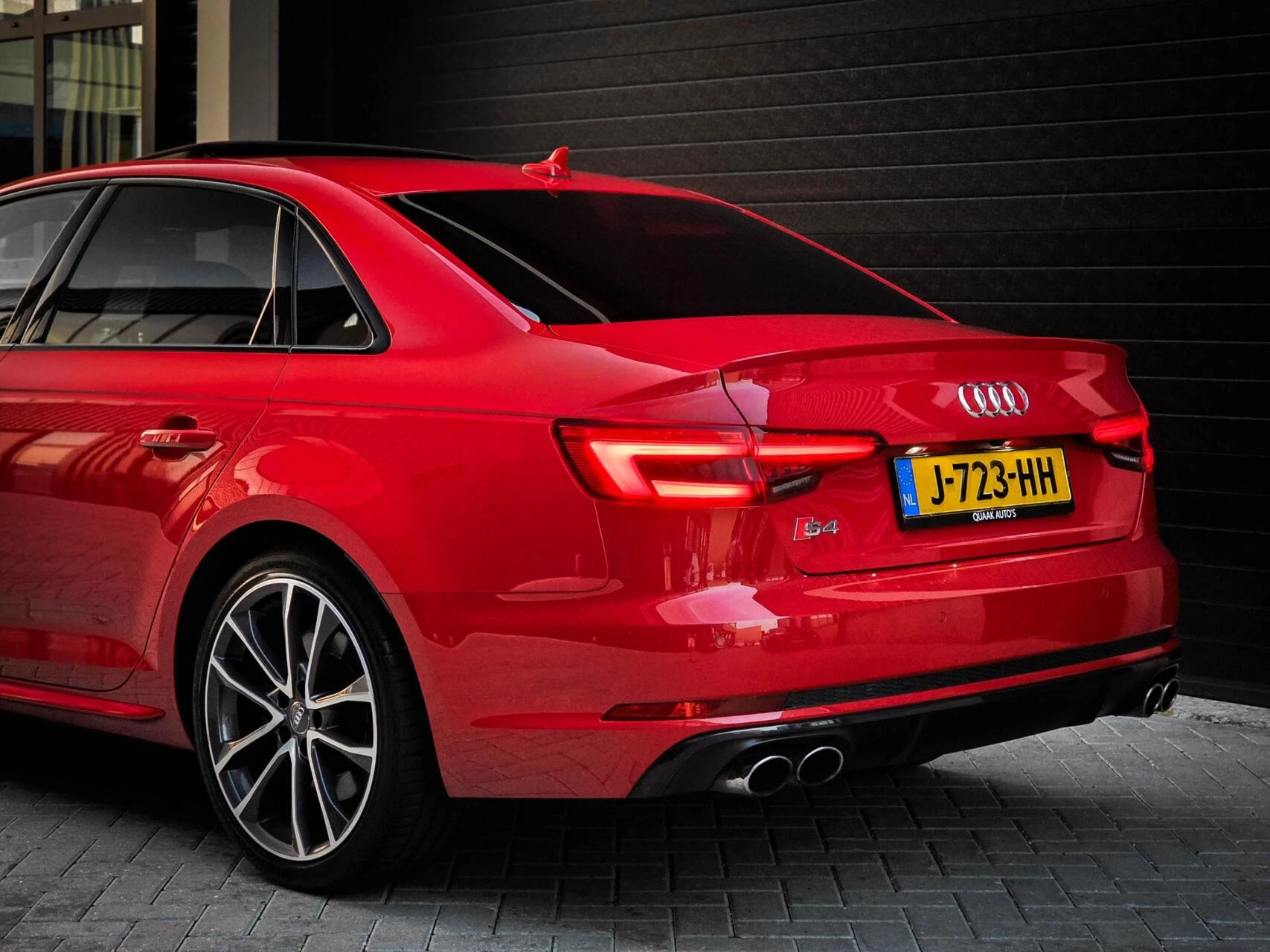 Hoofdafbeelding Audi S4