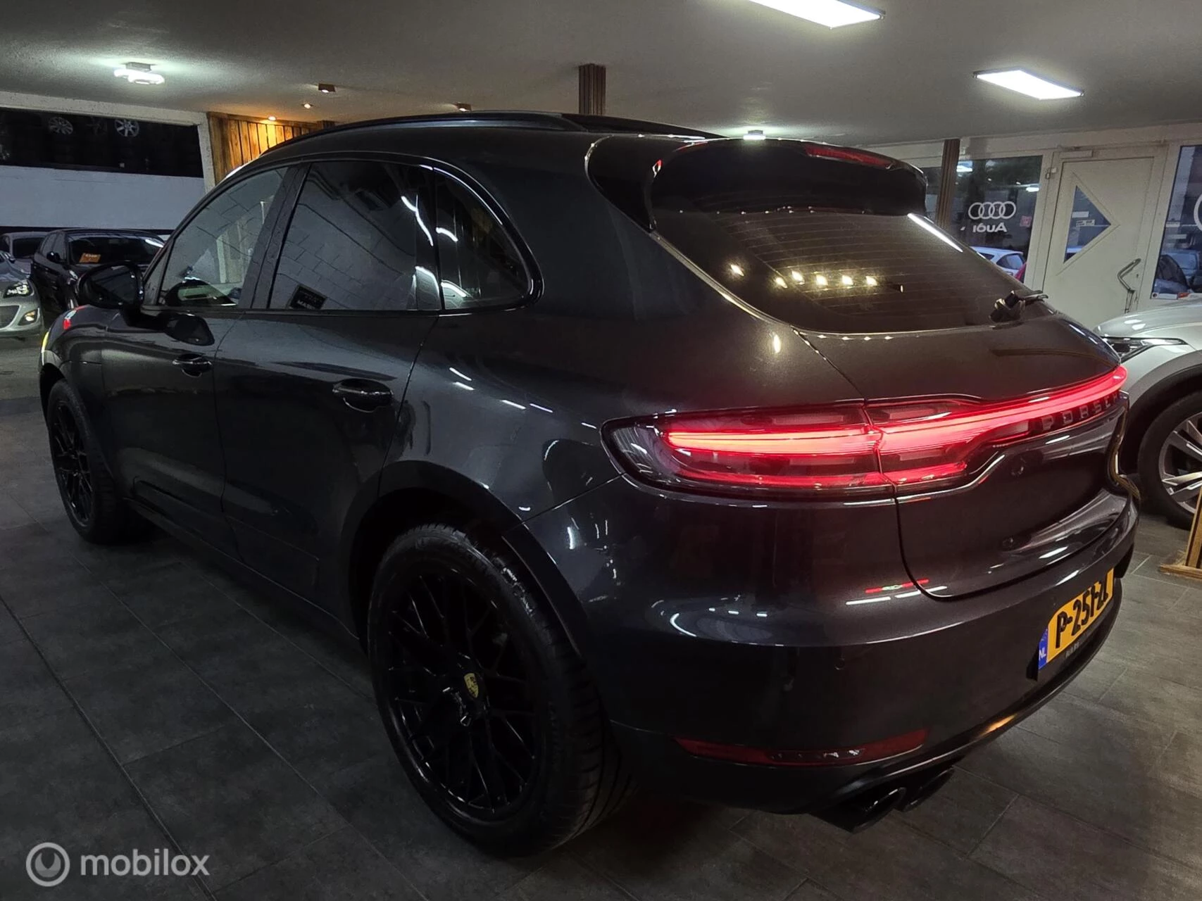 Hoofdafbeelding Porsche Macan