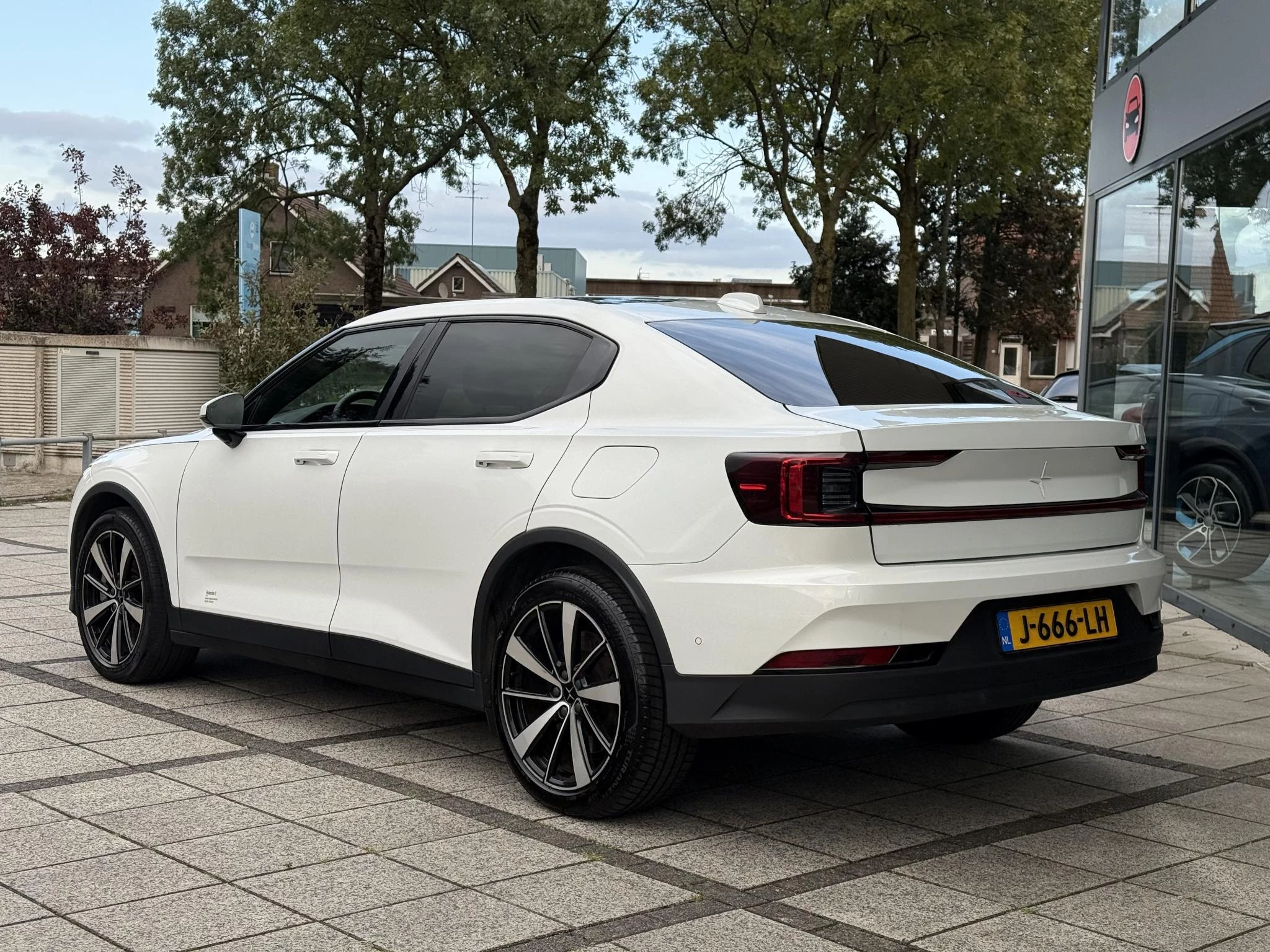 Hoofdafbeelding Polestar 2