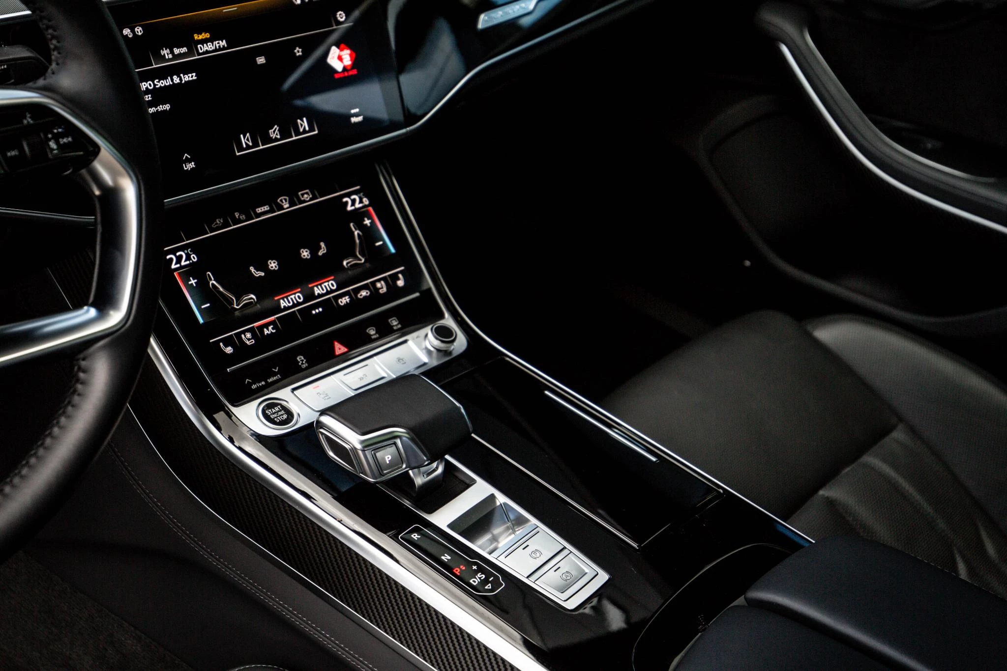 Hoofdafbeelding Audi A8