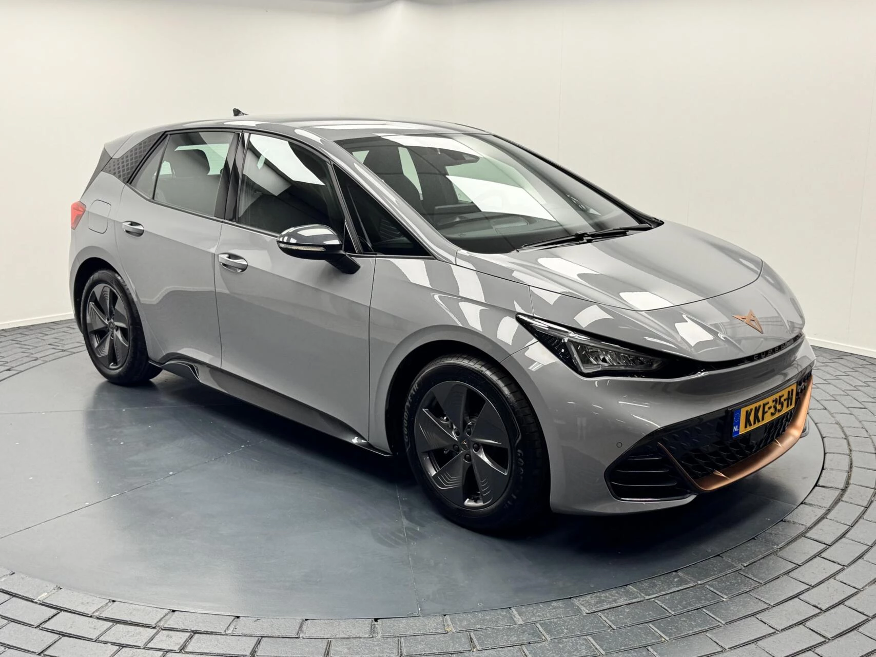 Hoofdafbeelding CUPRA Born