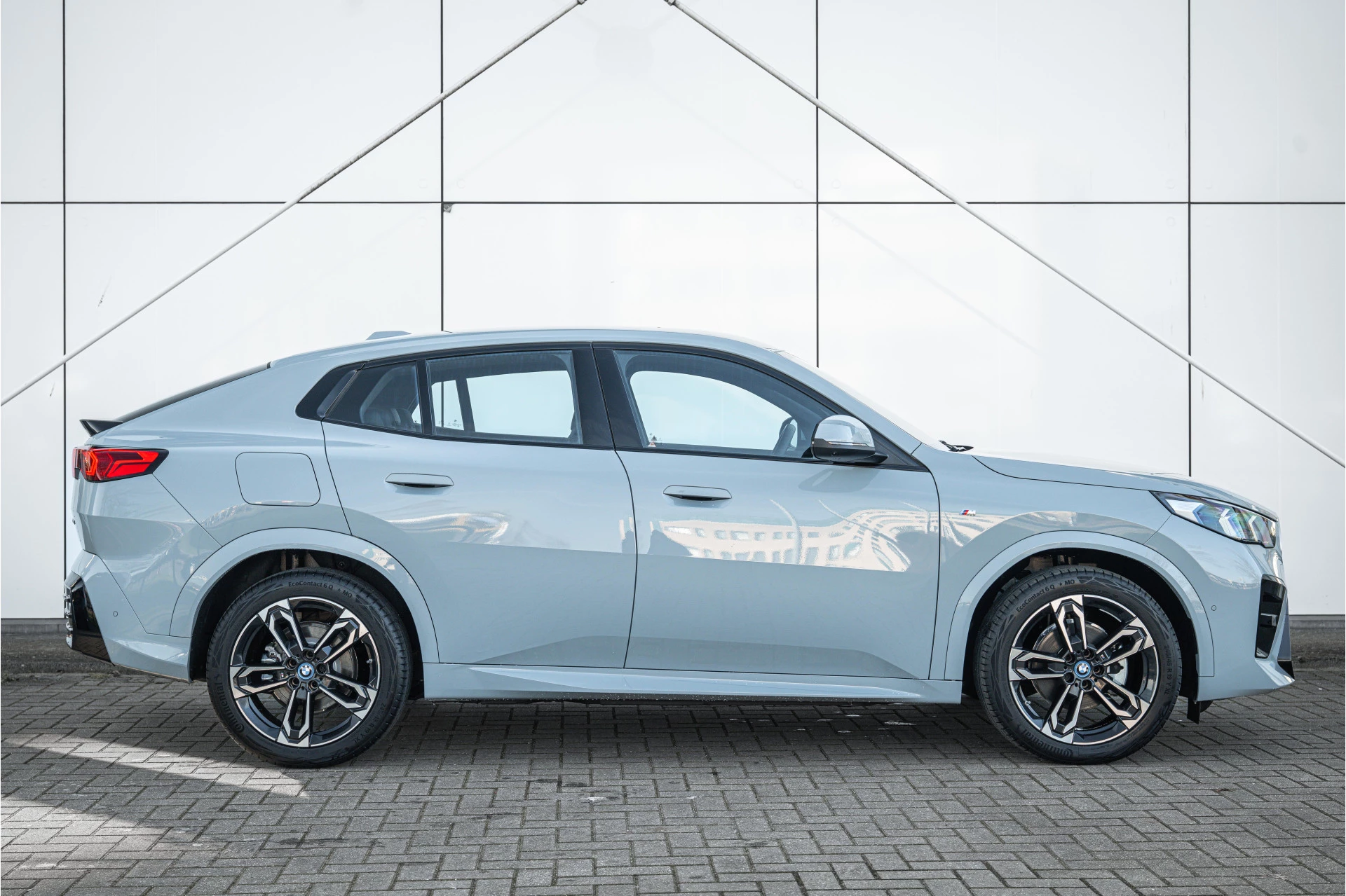 Hoofdafbeelding BMW iX2