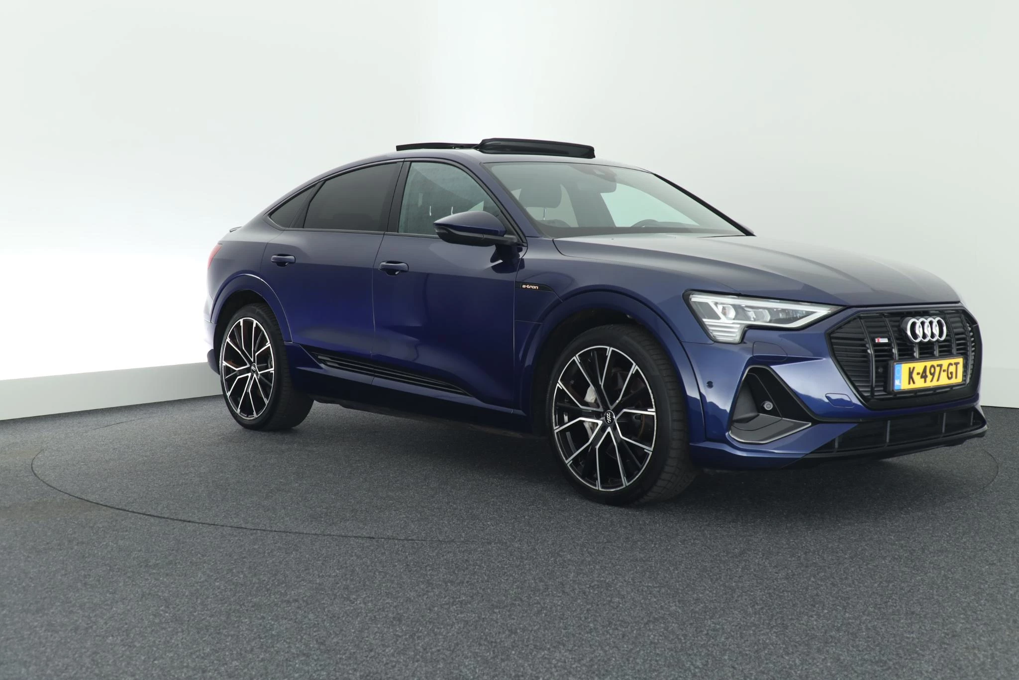 Hoofdafbeelding Audi e-tron