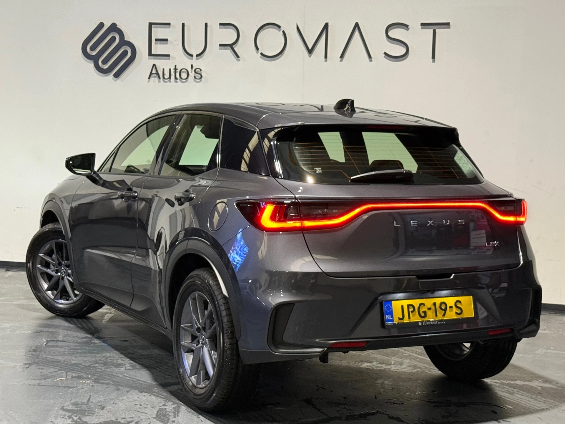 Hoofdafbeelding Lexus LBX