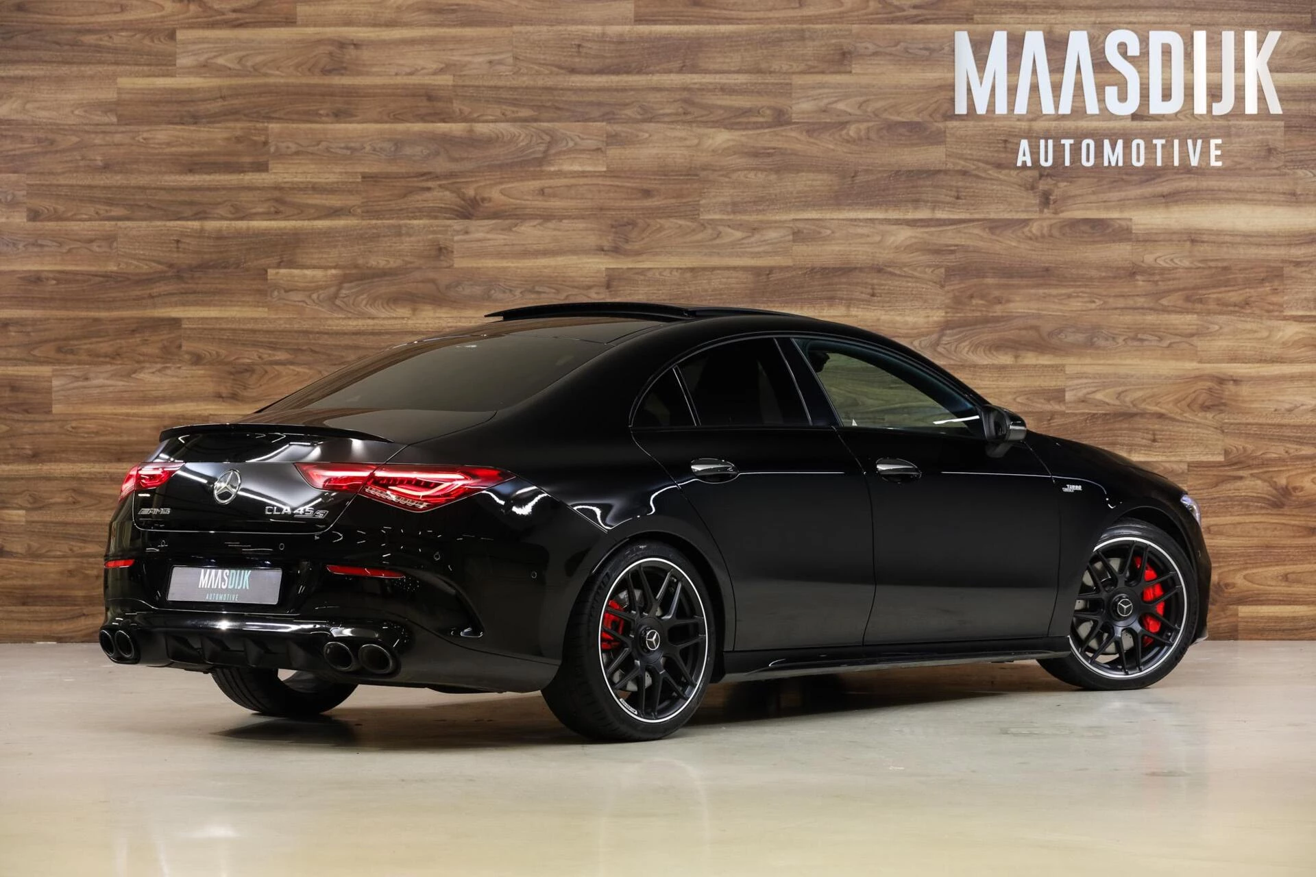 Hoofdafbeelding Mercedes-Benz CLA