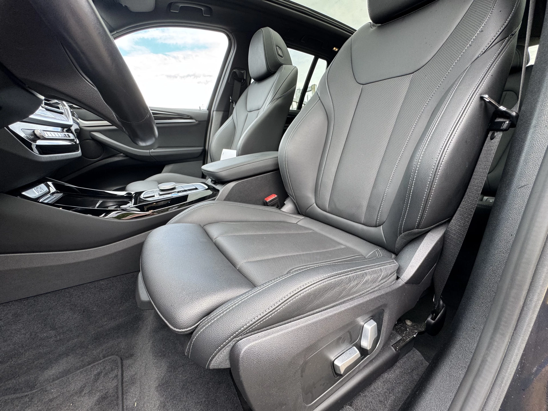 Hoofdafbeelding BMW iX3