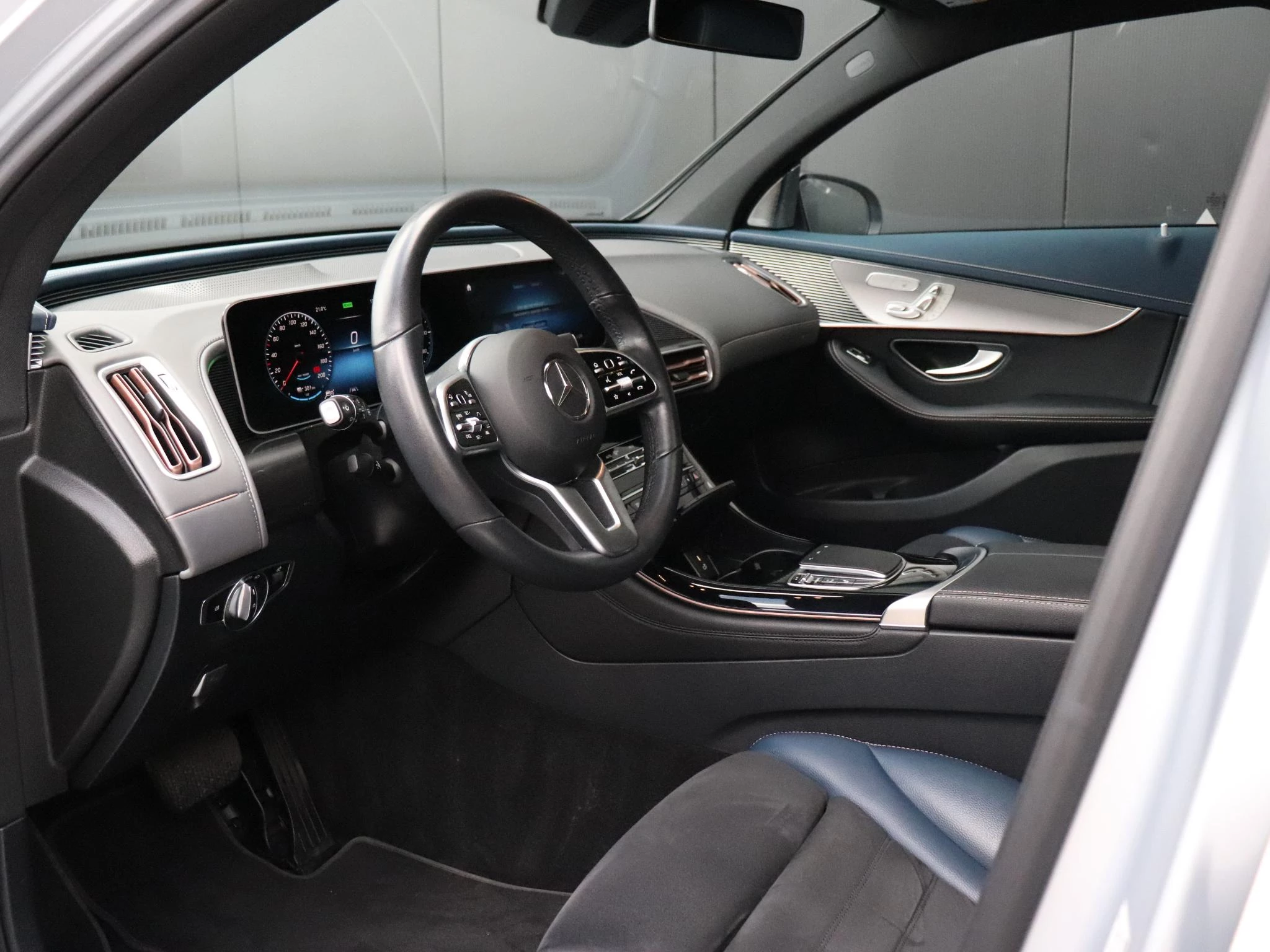 Hoofdafbeelding Mercedes-Benz EQC