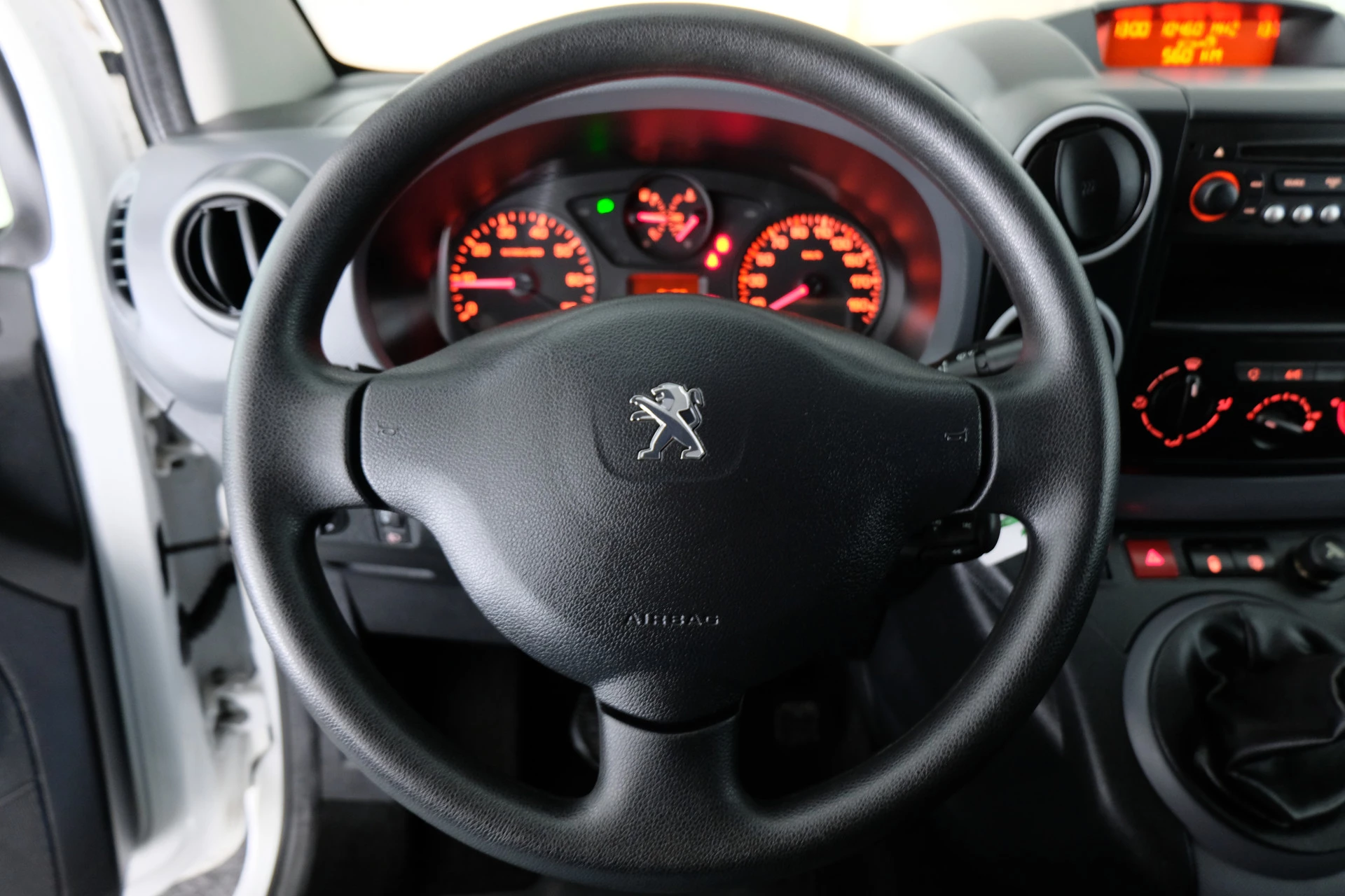 Hoofdafbeelding Peugeot Partner