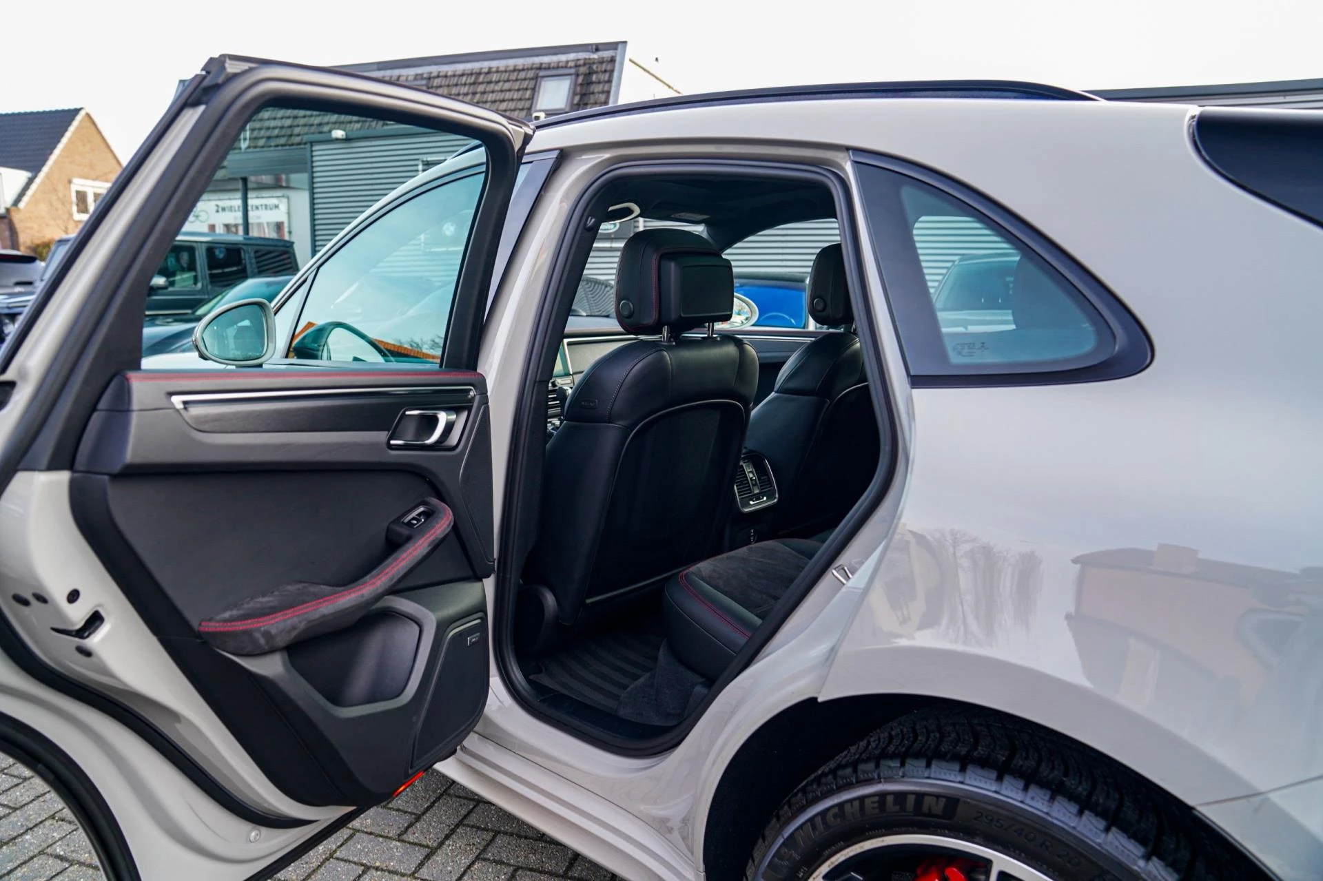 Hoofdafbeelding Porsche Macan